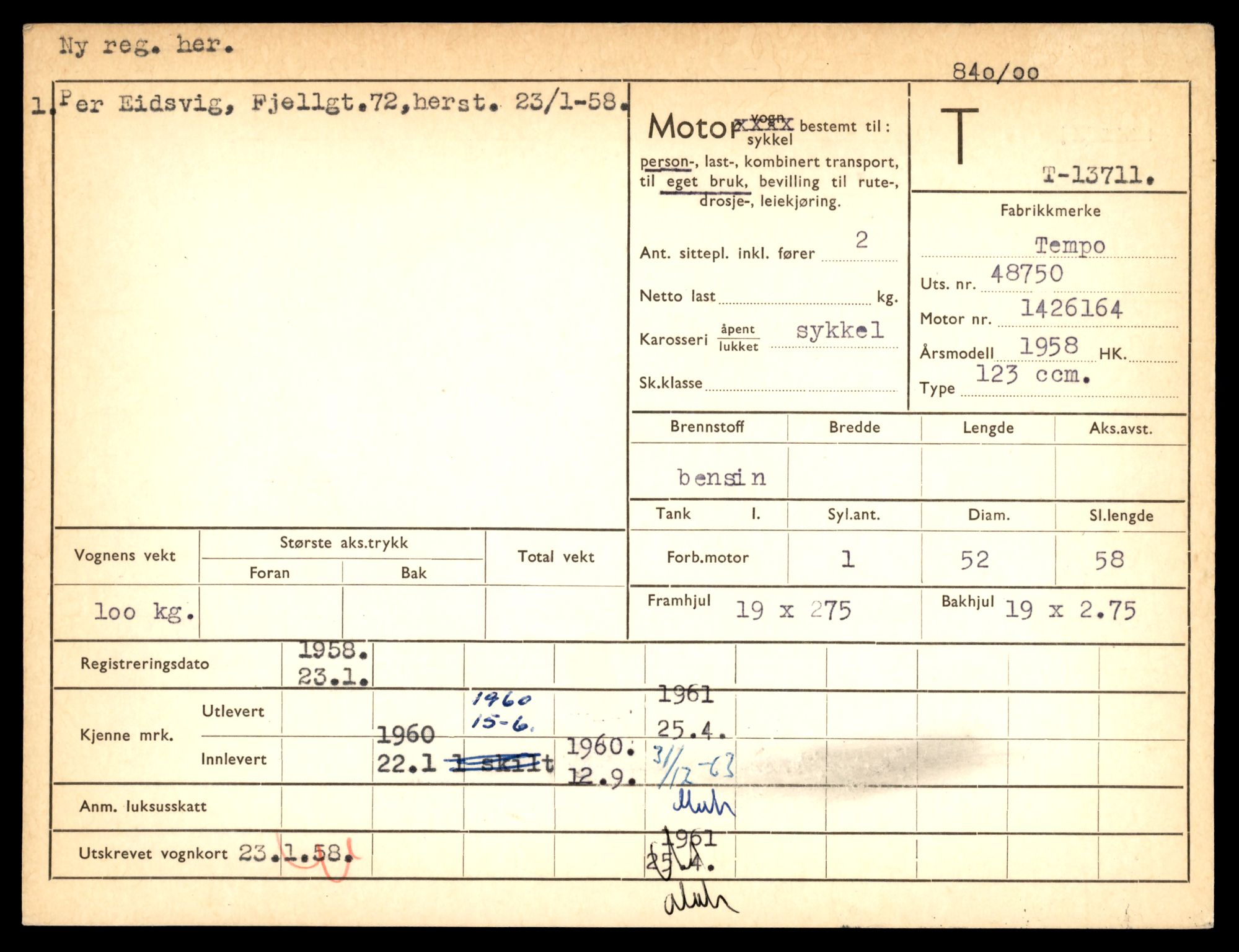 Møre og Romsdal vegkontor - Ålesund trafikkstasjon, AV/SAT-A-4099/F/Fe/L0041: Registreringskort for kjøretøy T 13710 - T 13905, 1927-1998, s. 25