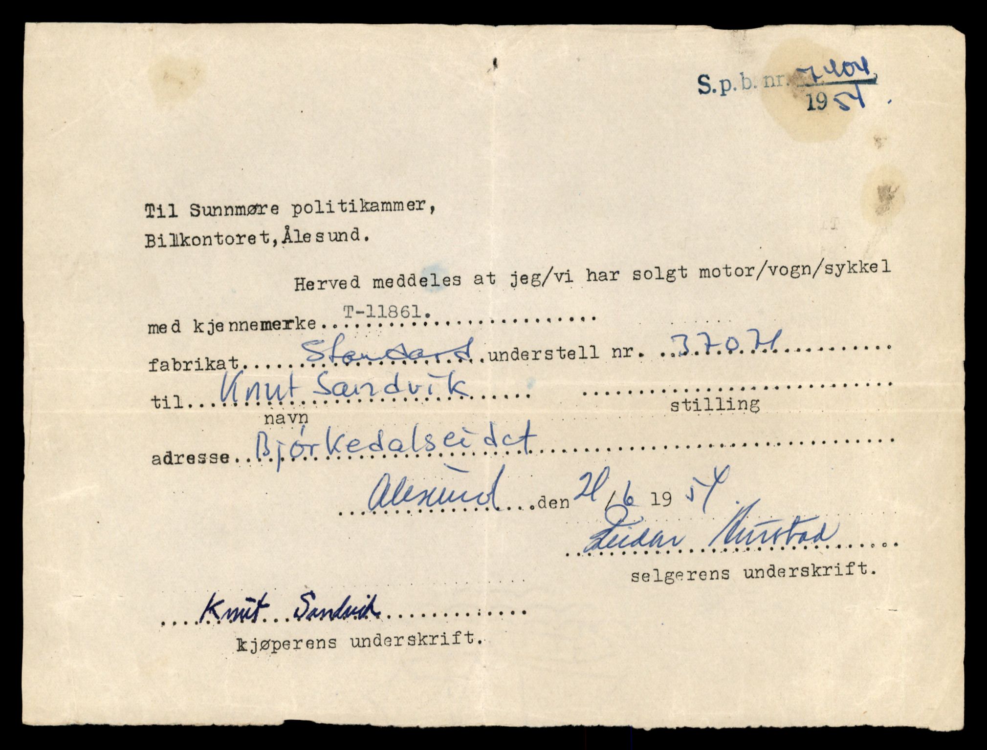 Møre og Romsdal vegkontor - Ålesund trafikkstasjon, AV/SAT-A-4099/F/Fe/L0031: Registreringskort for kjøretøy T 11800 - T 11996, 1927-1998, s. 1127