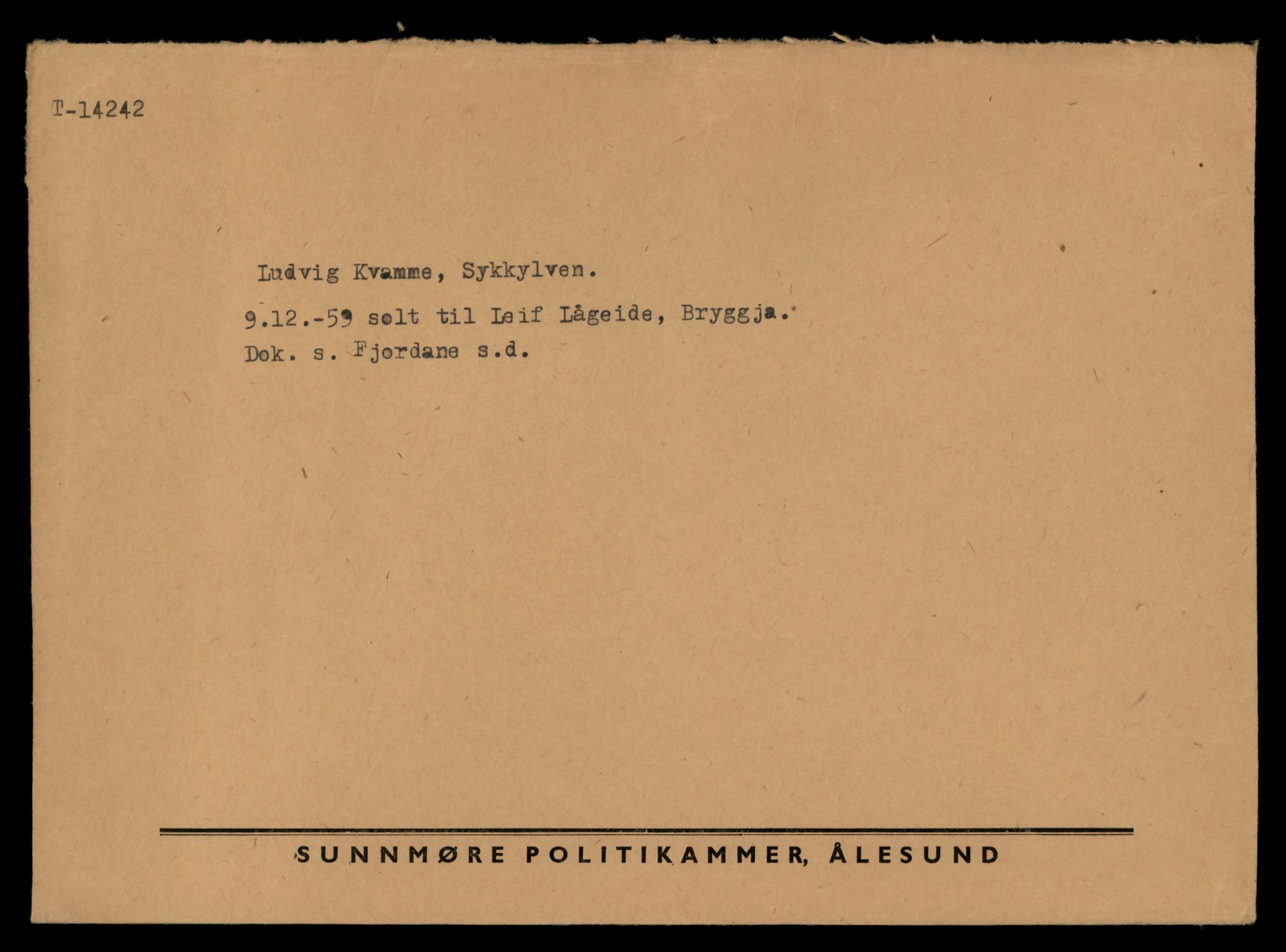 Møre og Romsdal vegkontor - Ålesund trafikkstasjon, AV/SAT-A-4099/F/Fe/L0044: Registreringskort for kjøretøy T 14205 - T 14319, 1927-1998, s. 1094