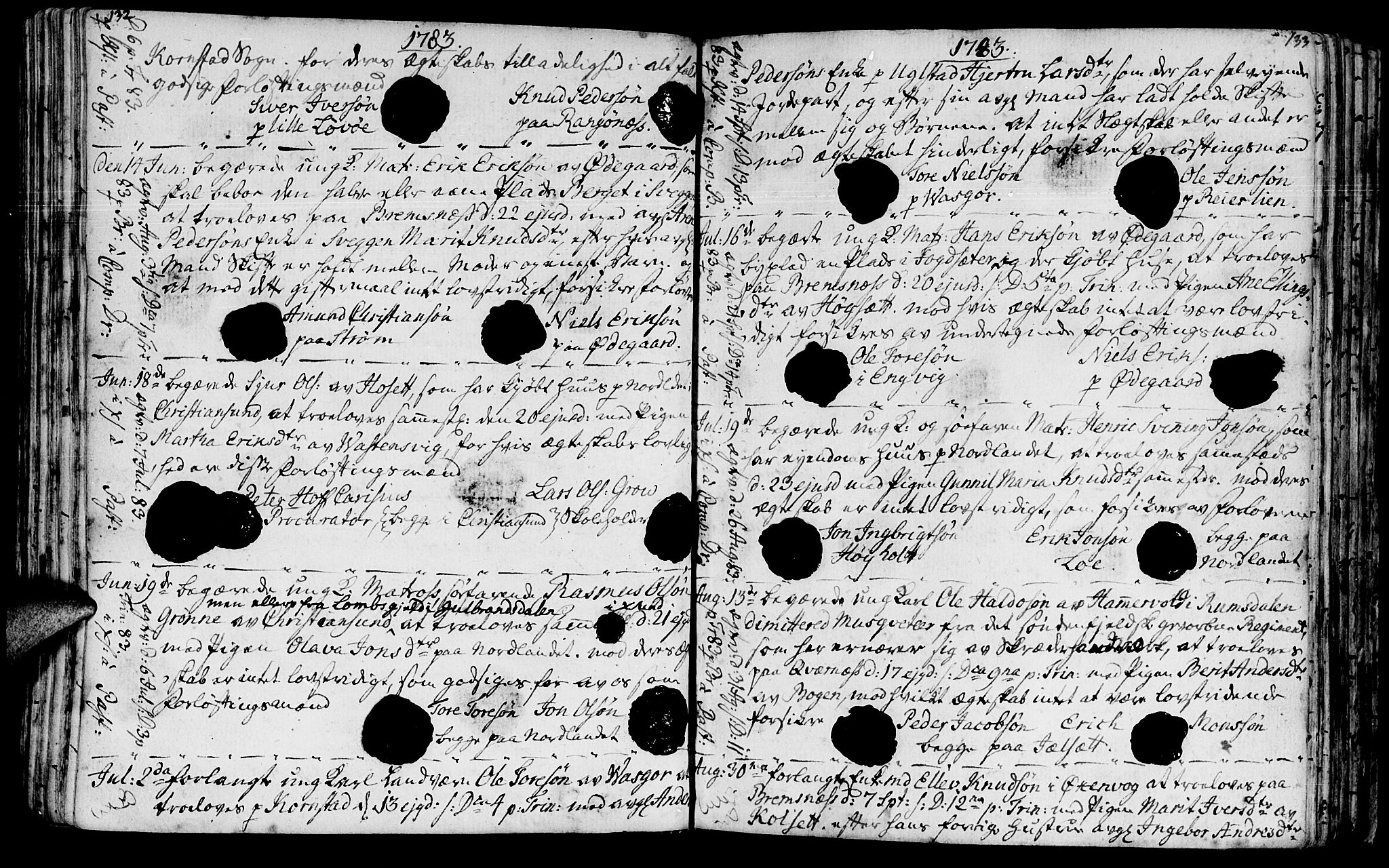 Ministerialprotokoller, klokkerbøker og fødselsregistre - Møre og Romsdal, AV/SAT-A-1454/568/L0794: Ministerialbok nr. 568A03, 1764-1801, s. 132-133