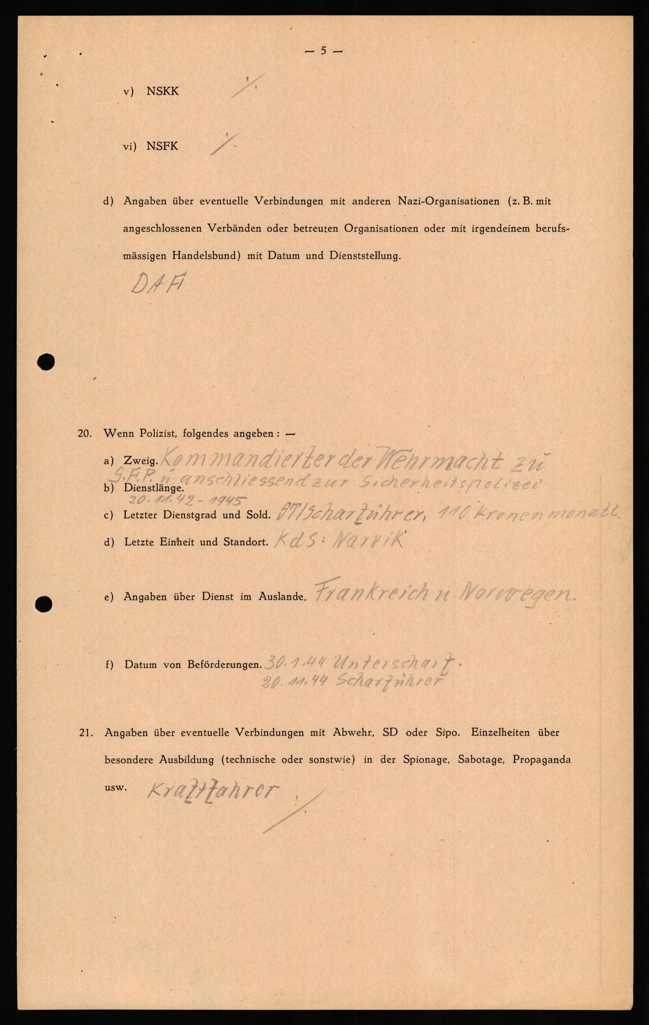 Forsvaret, Forsvarets overkommando II, AV/RA-RAFA-3915/D/Db/L0030: CI Questionaires. Tyske okkupasjonsstyrker i Norge. Tyskere., 1945-1946, s. 341