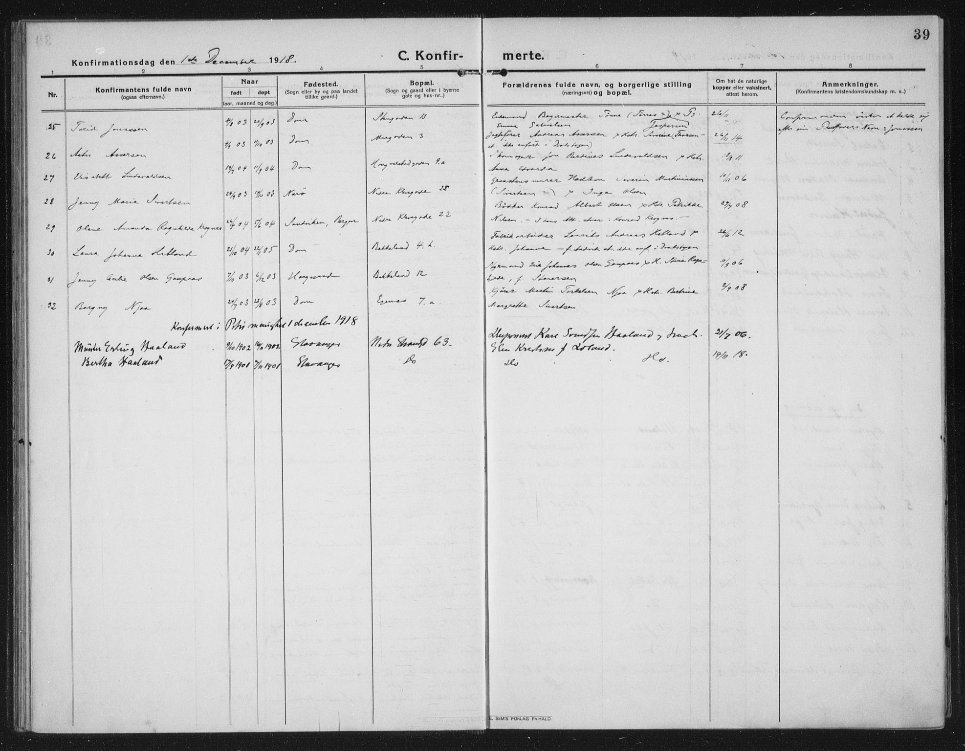 Domkirken sokneprestkontor, SAST/A-101812/002/A/L0019: Ministerialbok nr. A 35, 1916-1932, s. 39