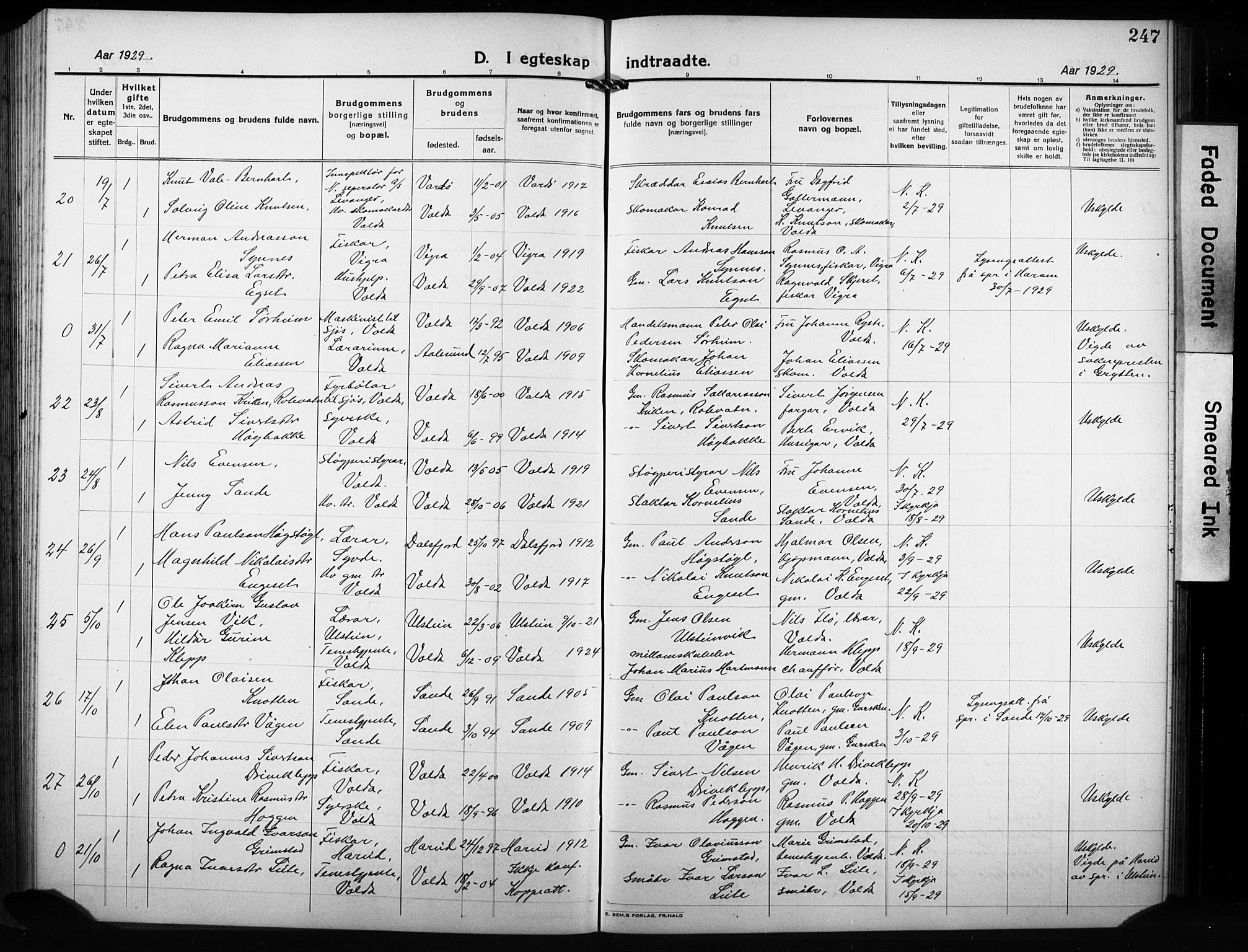 Ministerialprotokoller, klokkerbøker og fødselsregistre - Møre og Romsdal, AV/SAT-A-1454/511/L0160: Klokkerbok nr. 511C06, 1920-1932, s. 247