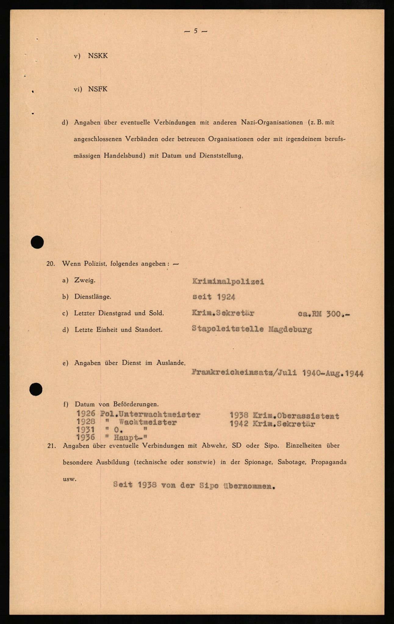 Forsvaret, Forsvarets overkommando II, AV/RA-RAFA-3915/D/Db/L0010: CI Questionaires. Tyske okkupasjonsstyrker i Norge. Tyskere., 1945-1946, s. 444