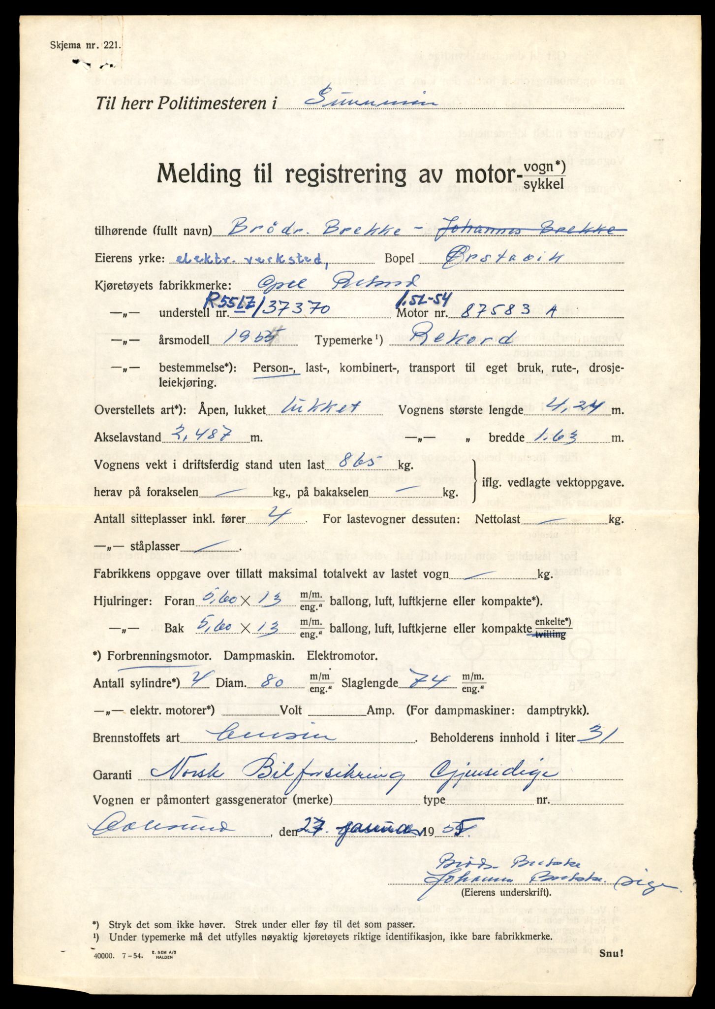 Møre og Romsdal vegkontor - Ålesund trafikkstasjon, AV/SAT-A-4099/F/Fe/L0047: Registreringskort for kjøretøy T 14580 - T 14720, 1927-1998, s. 2811