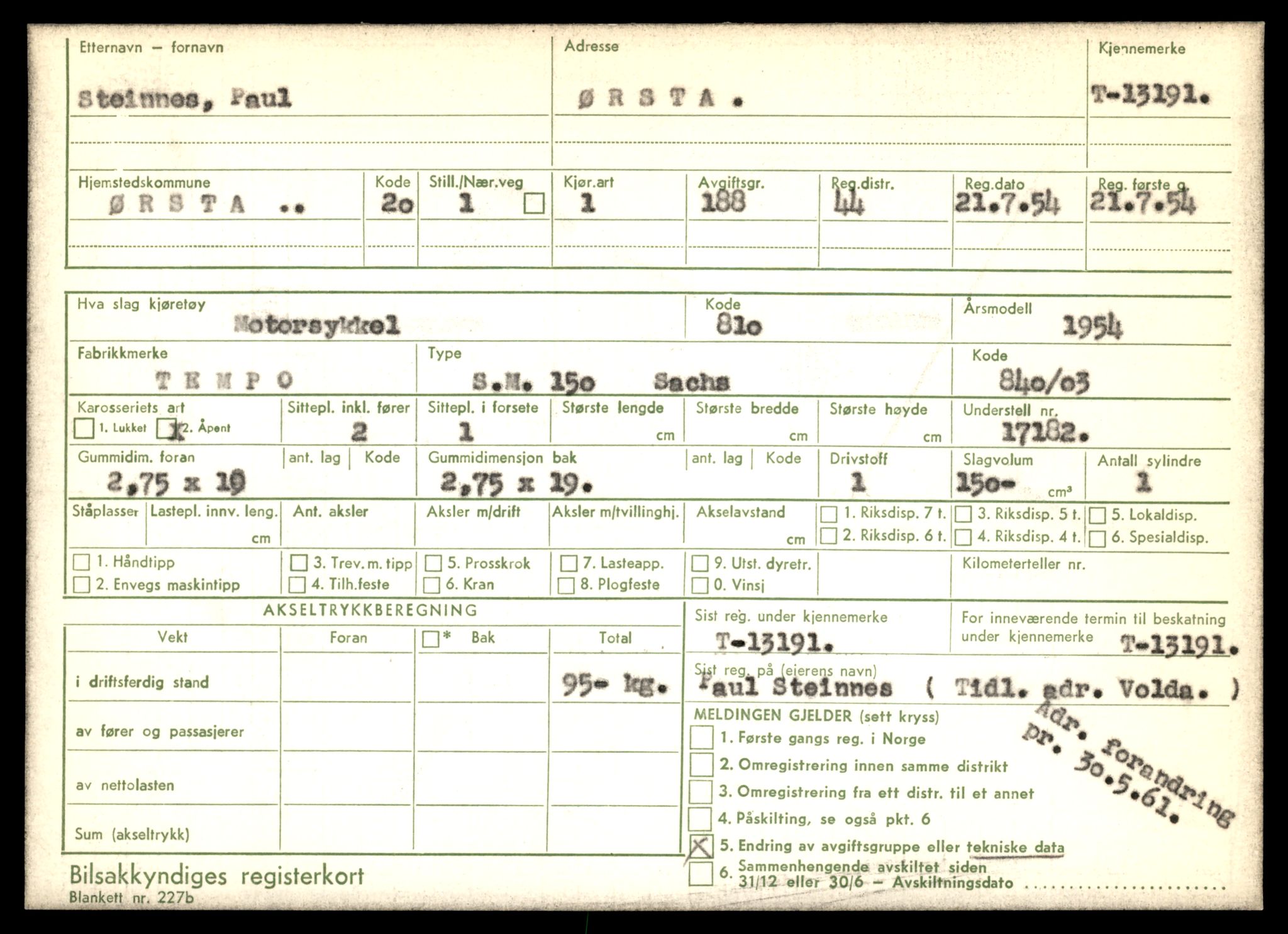 Møre og Romsdal vegkontor - Ålesund trafikkstasjon, AV/SAT-A-4099/F/Fe/L0038: Registreringskort for kjøretøy T 13180 - T 13360, 1927-1998, s. 195