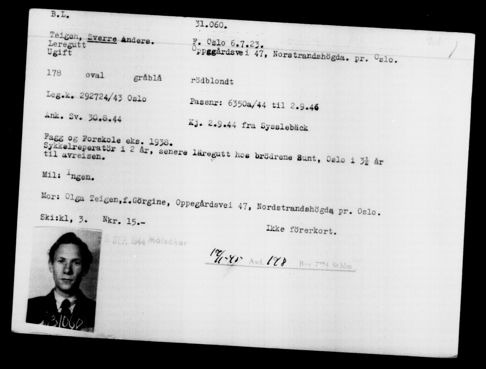 Utenriksstasjonene, Legasjonen i Stockholm, Flyktningkontoret, AV/RA-S-6753/V/Va/L0012: Kjesäterkartoteket, flyktninger med registreringsnr. 28300-31566, 1940-1945, s. 2992