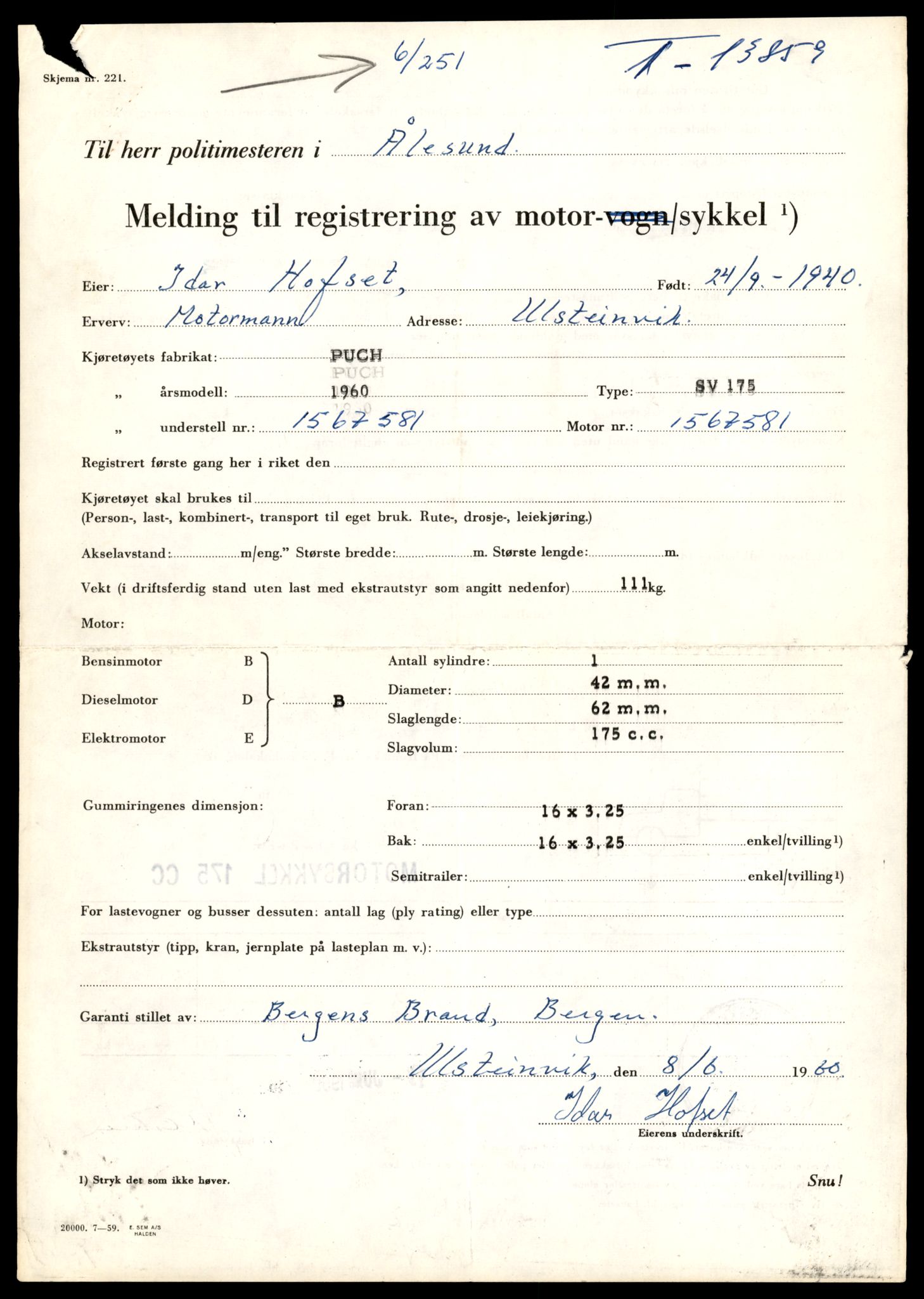 Møre og Romsdal vegkontor - Ålesund trafikkstasjon, AV/SAT-A-4099/F/Fe/L0041: Registreringskort for kjøretøy T 13710 - T 13905, 1927-1998, s. 2693