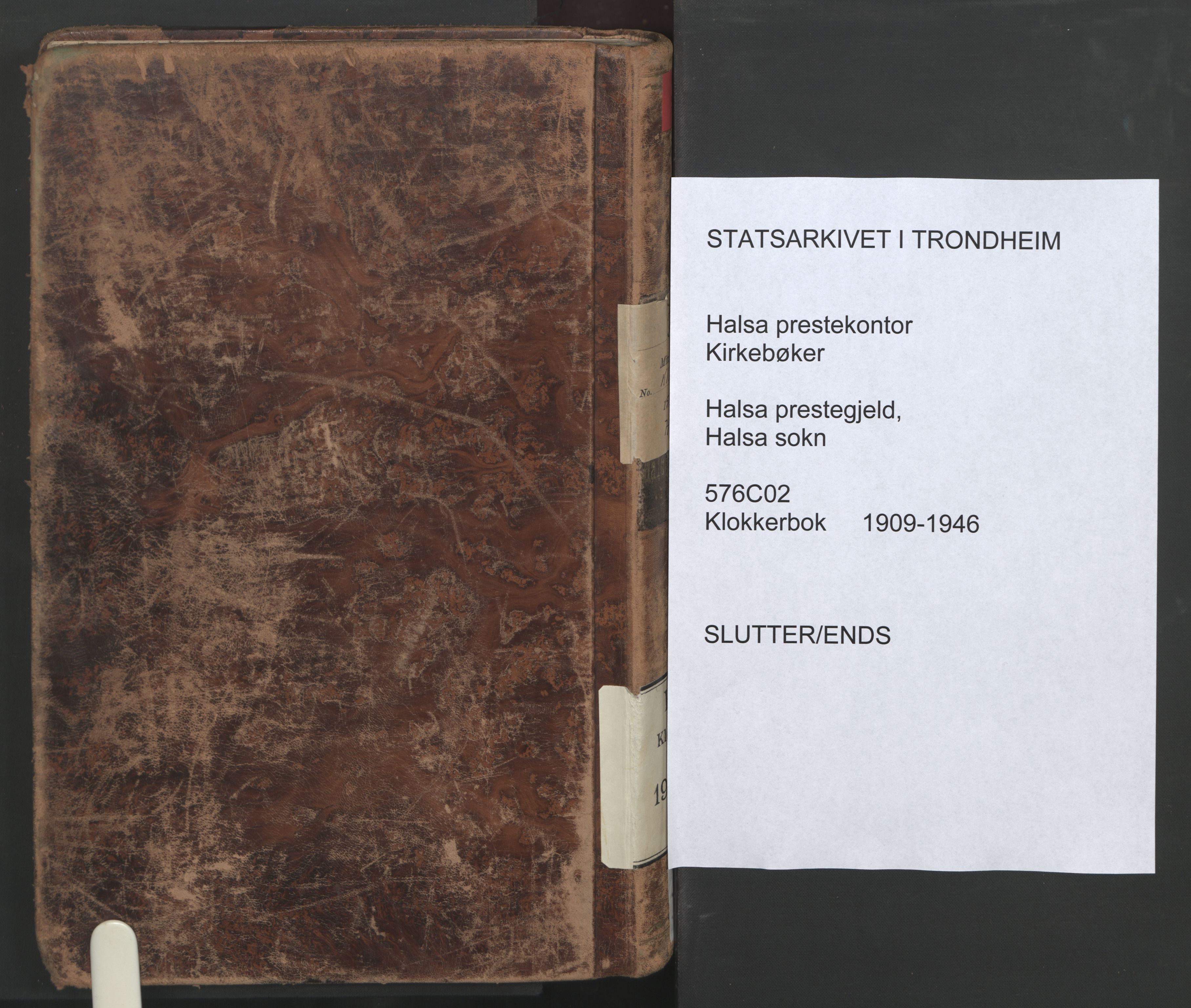 Ministerialprotokoller, klokkerbøker og fødselsregistre - Møre og Romsdal, AV/SAT-A-1454/576/L0891: Klokkerbok nr. 576C02, 1909-1946