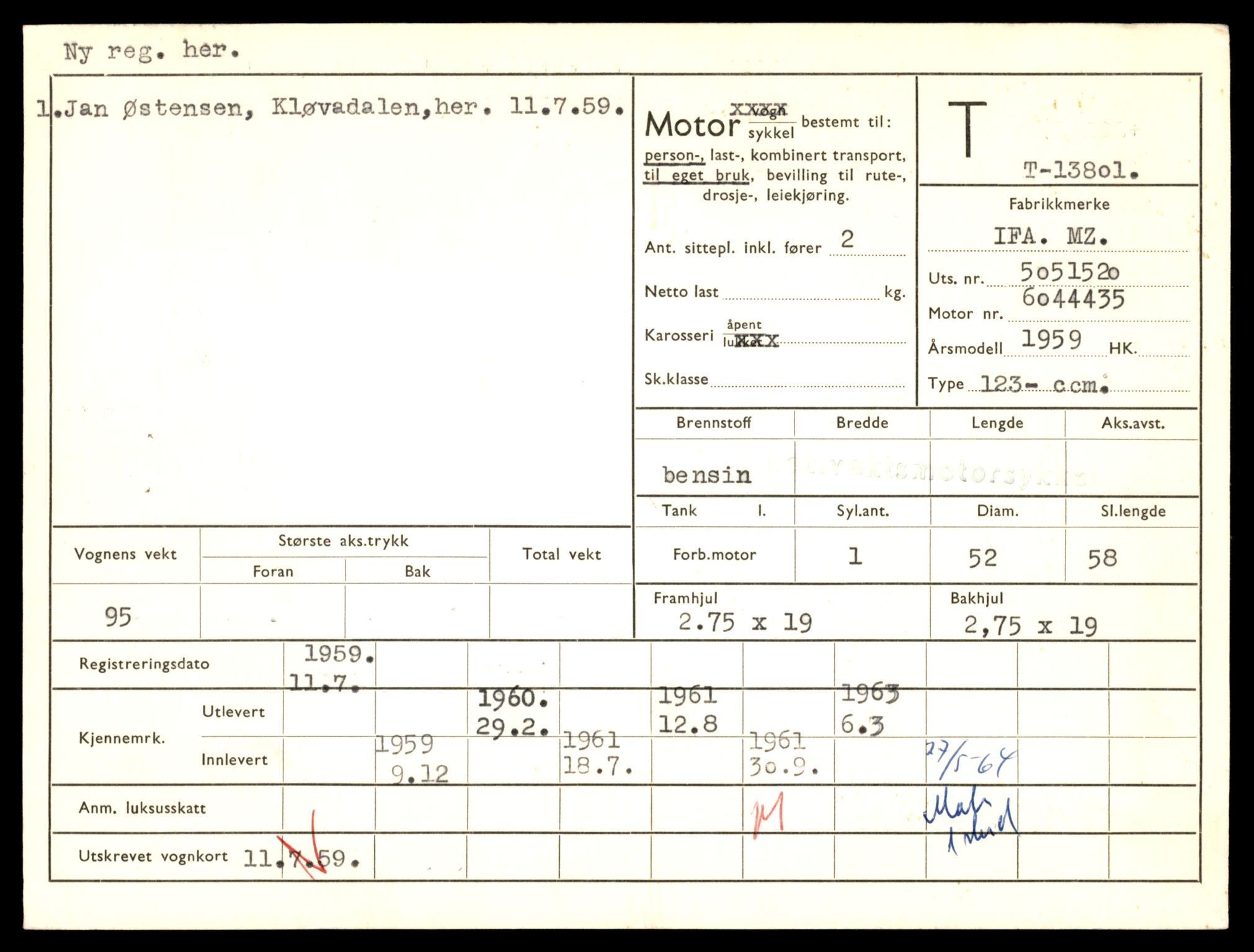 Møre og Romsdal vegkontor - Ålesund trafikkstasjon, AV/SAT-A-4099/F/Fe/L0041: Registreringskort for kjøretøy T 13710 - T 13905, 1927-1998, s. 1629
