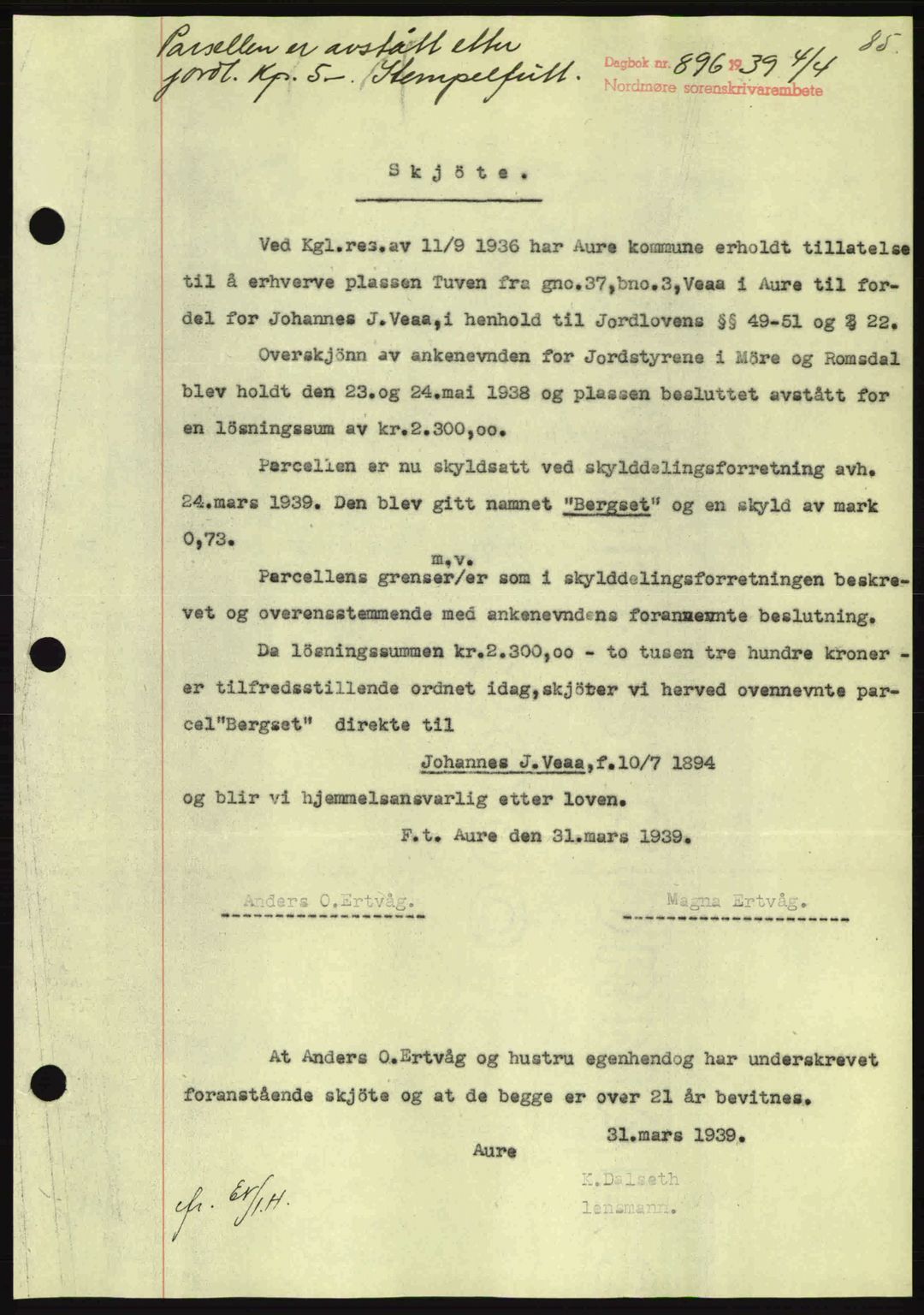 Nordmøre sorenskriveri, SAT/A-4132/1/2/2Ca: Pantebok nr. A86, 1939-1939, Dagboknr: 896/1939
