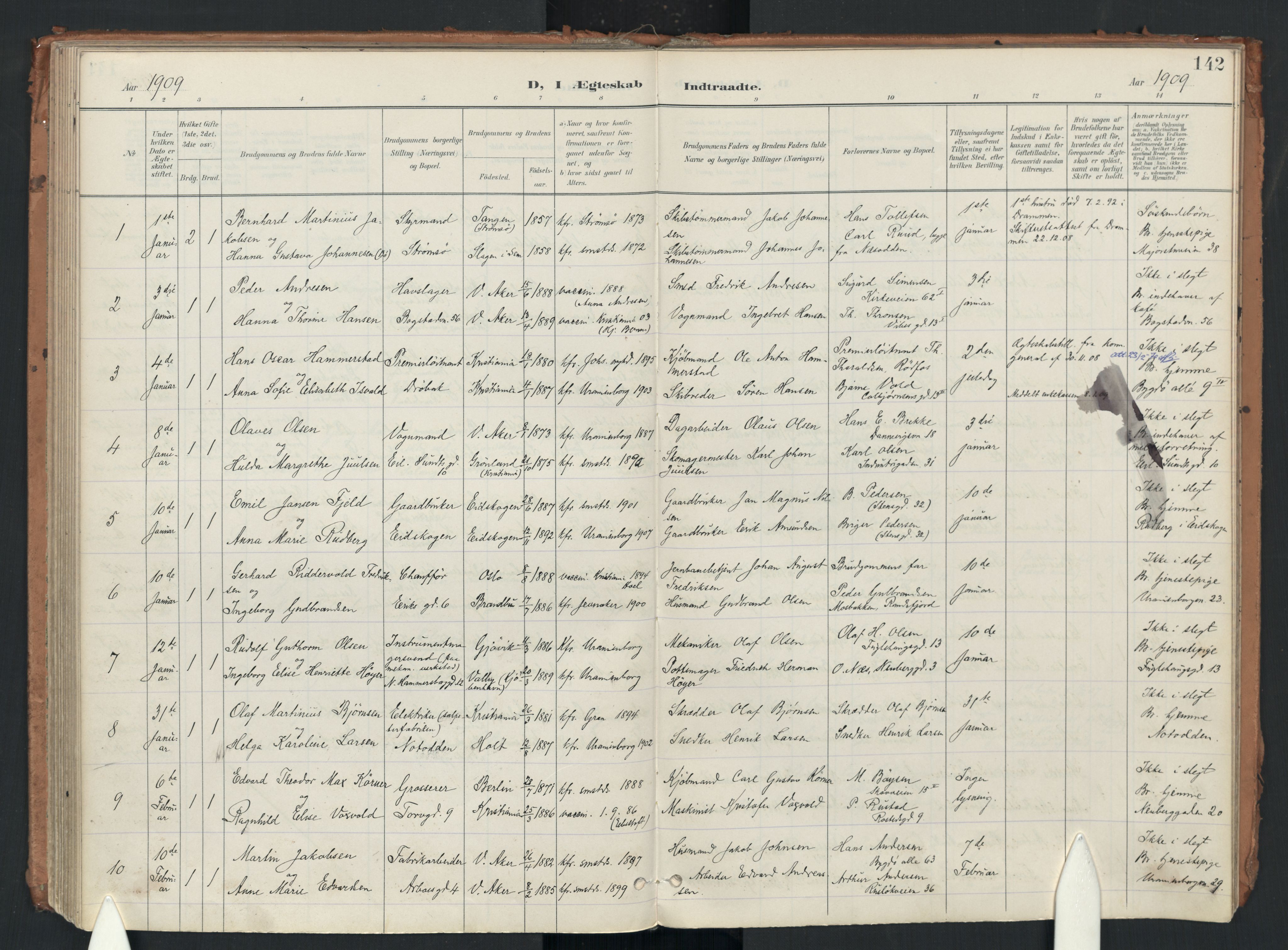 Uranienborg prestekontor Kirkebøker, AV/SAO-A-10877/F/Fa/L0007: Ministerialbok nr. 7, 1896-1914, s. 142