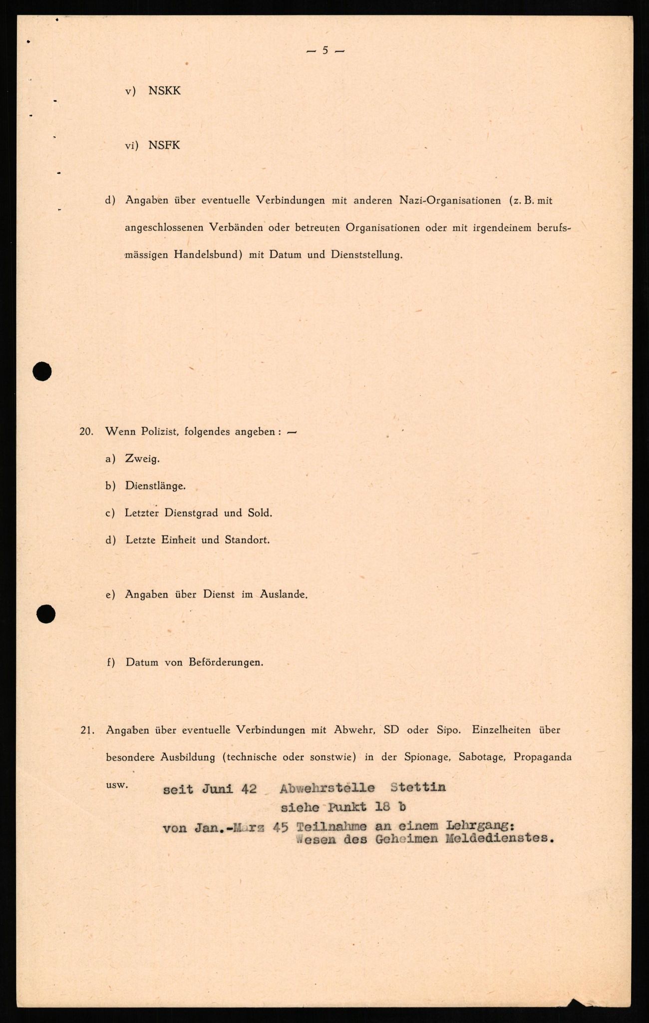 Forsvaret, Forsvarets overkommando II, AV/RA-RAFA-3915/D/Db/L0013: CI Questionaires. Tyske okkupasjonsstyrker i Norge. Tyskere., 1945-1946, s. 386