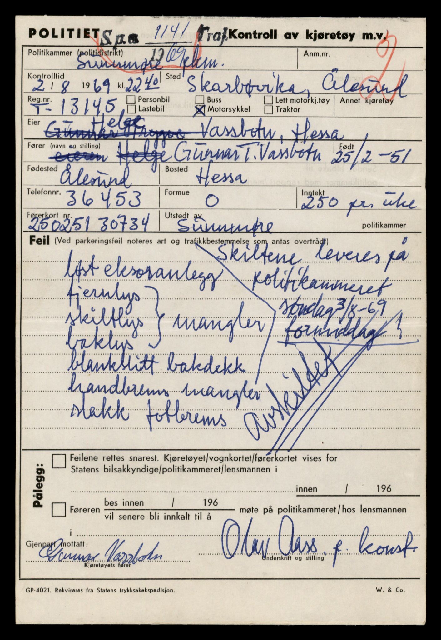 Møre og Romsdal vegkontor - Ålesund trafikkstasjon, AV/SAT-A-4099/F/Fe/L0037: Registreringskort for kjøretøy T 13031 - T 13179, 1927-1998, s. 2279