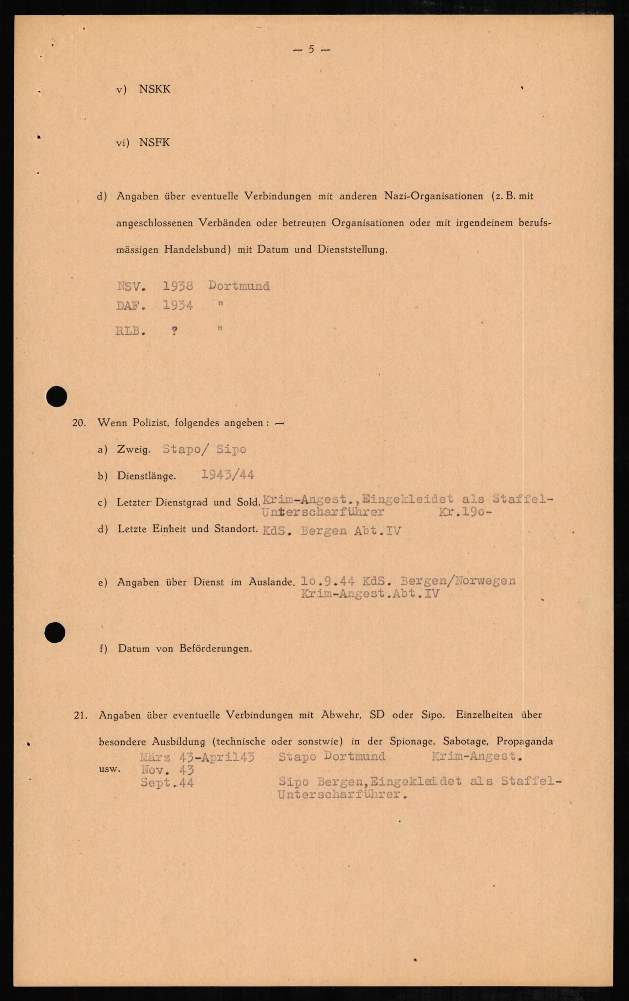 Forsvaret, Forsvarets overkommando II, AV/RA-RAFA-3915/D/Db/L0005: CI Questionaires. Tyske okkupasjonsstyrker i Norge. Tyskere., 1945-1946, s. 117