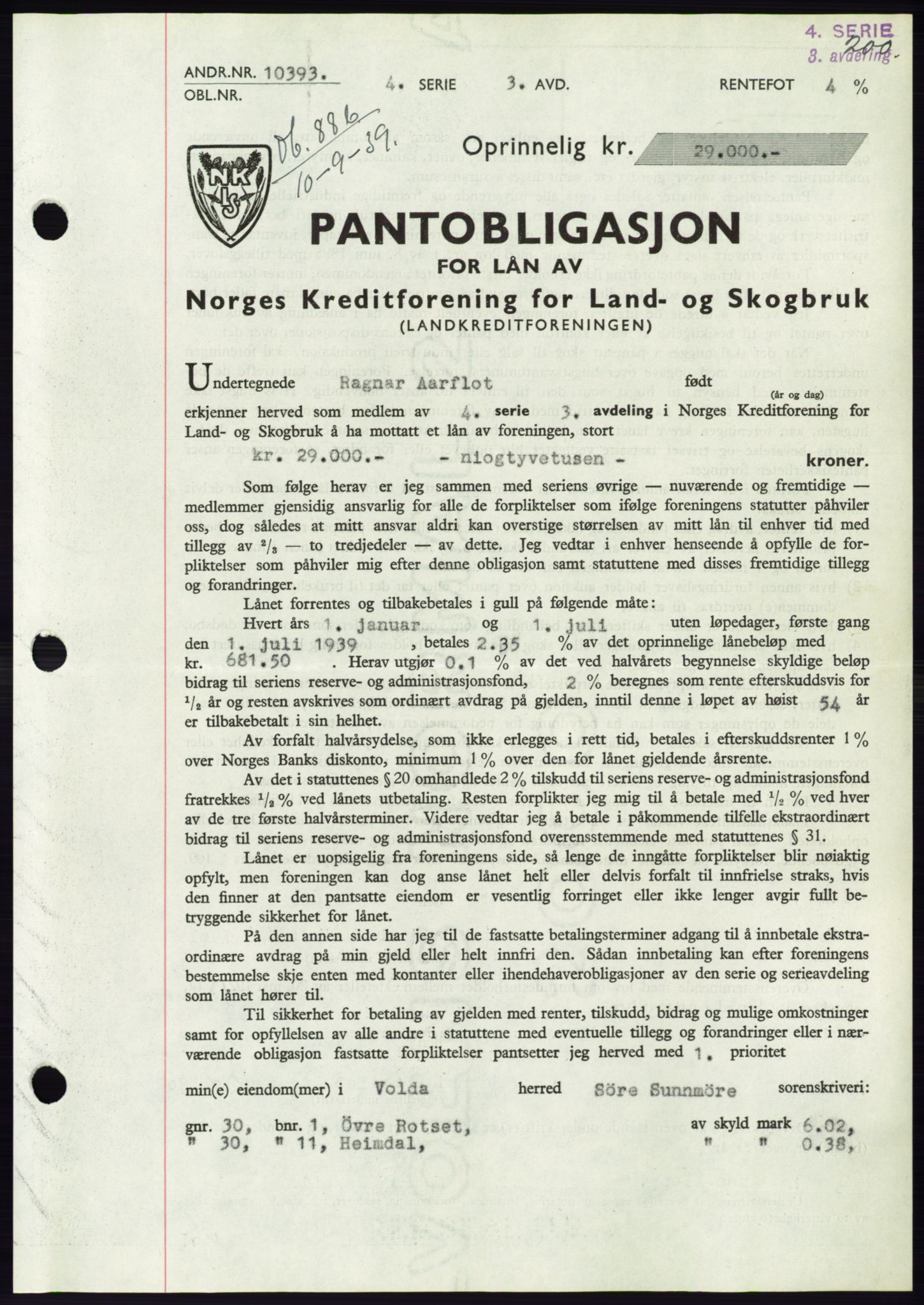 Søre Sunnmøre sorenskriveri, AV/SAT-A-4122/1/2/2C/L0068: Pantebok nr. 62, 1939-1939, Dagboknr: 886/1939