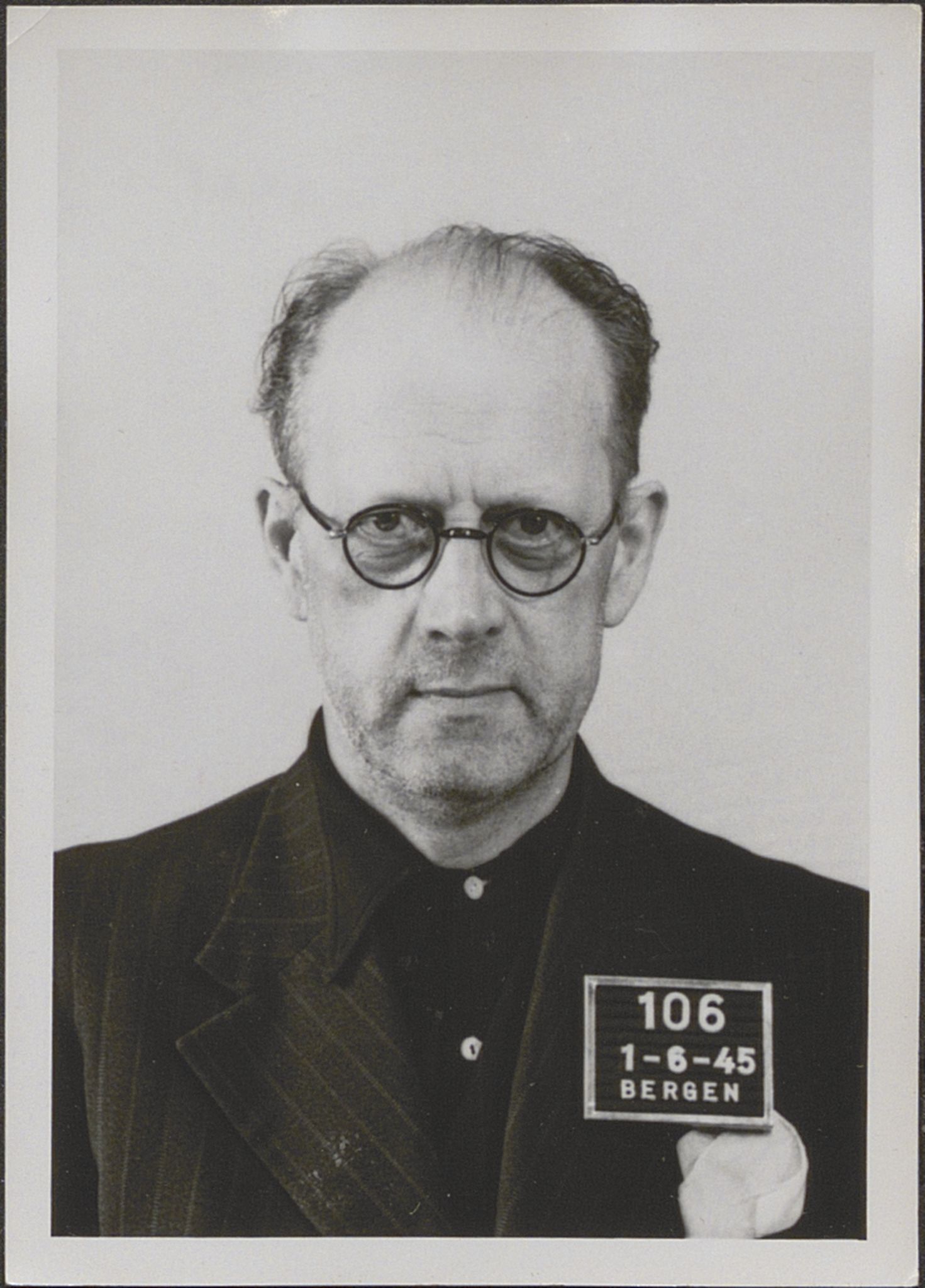 Bergen politikammer / politidistrikt, SAB/A-60401/Y/Yc/Ycd/L0004: Personfoto - landsvikere etc, 1945-1947, s. 93