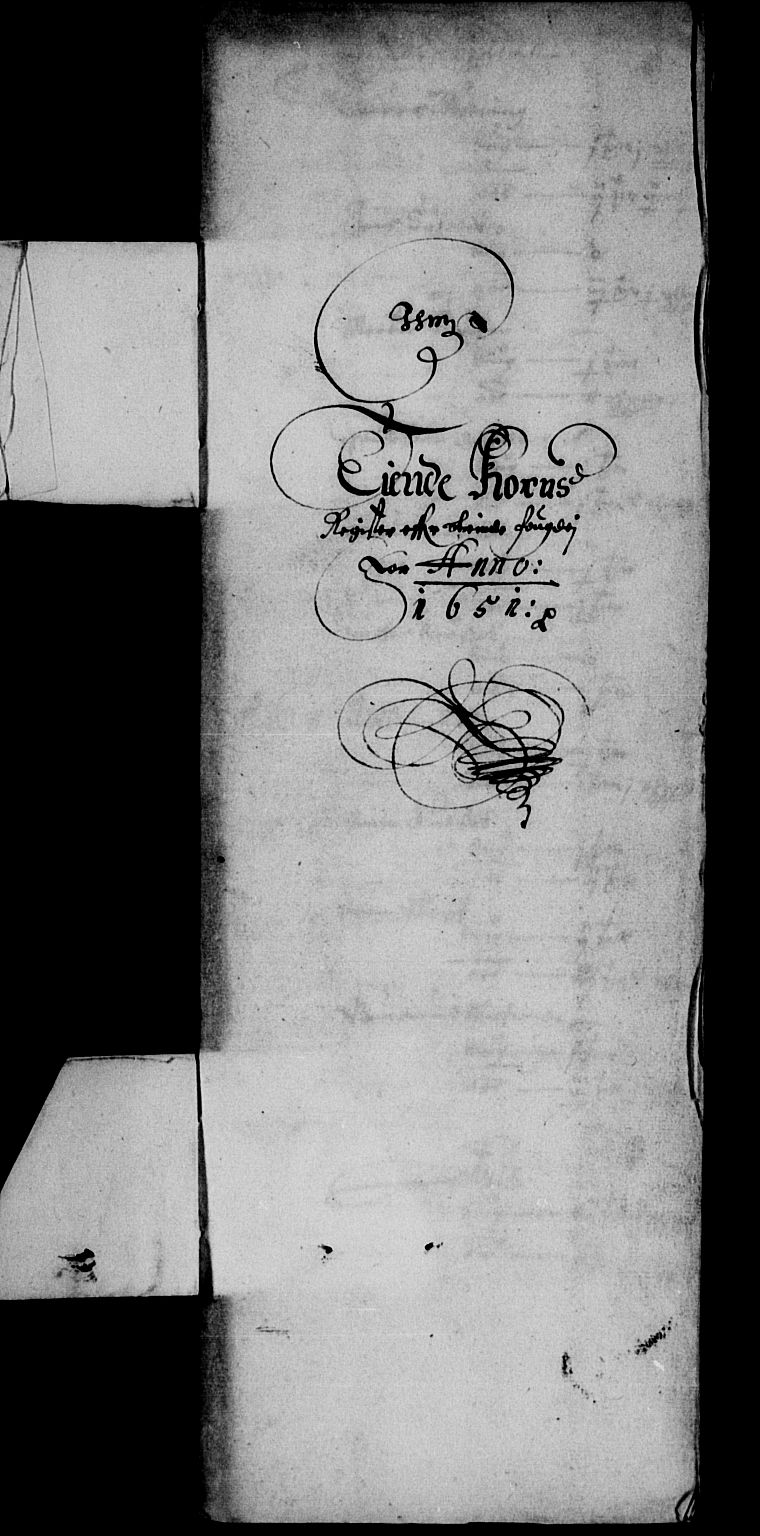 Rentekammeret inntil 1814, Reviderte regnskaper, Lensregnskaper, RA/EA-5023/R/Rb/Rbw/L0103: Trondheim len, 1651-1652