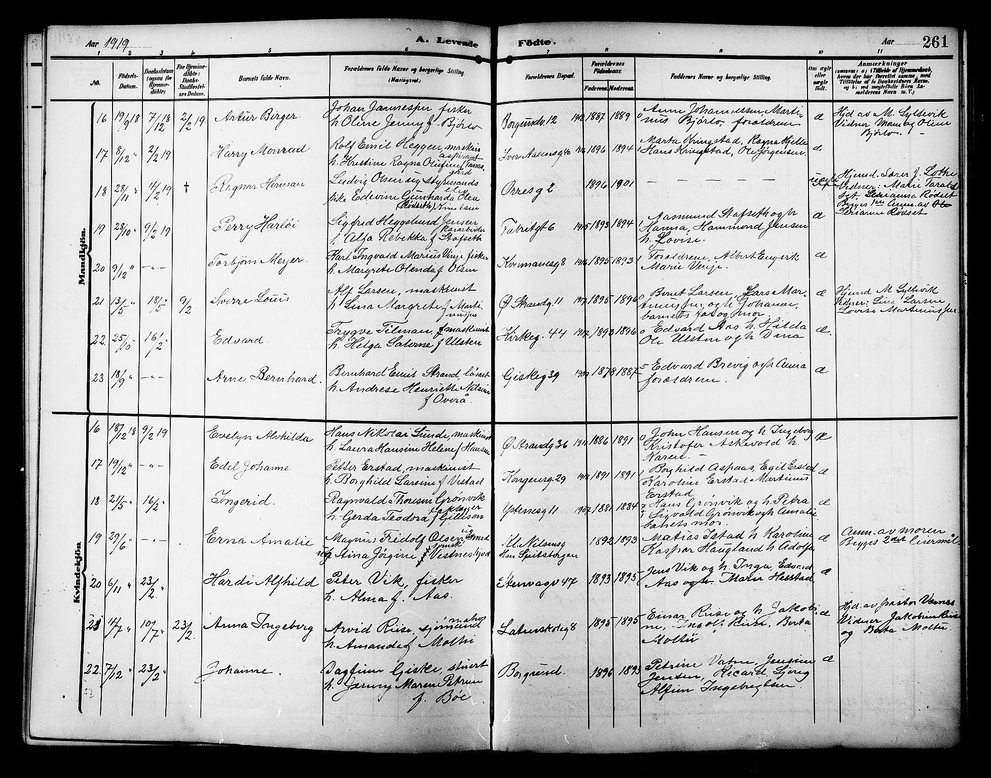 Ministerialprotokoller, klokkerbøker og fødselsregistre - Møre og Romsdal, AV/SAT-A-1454/529/L0471: Klokkerbok nr. 529C08, 1909-1921, s. 261