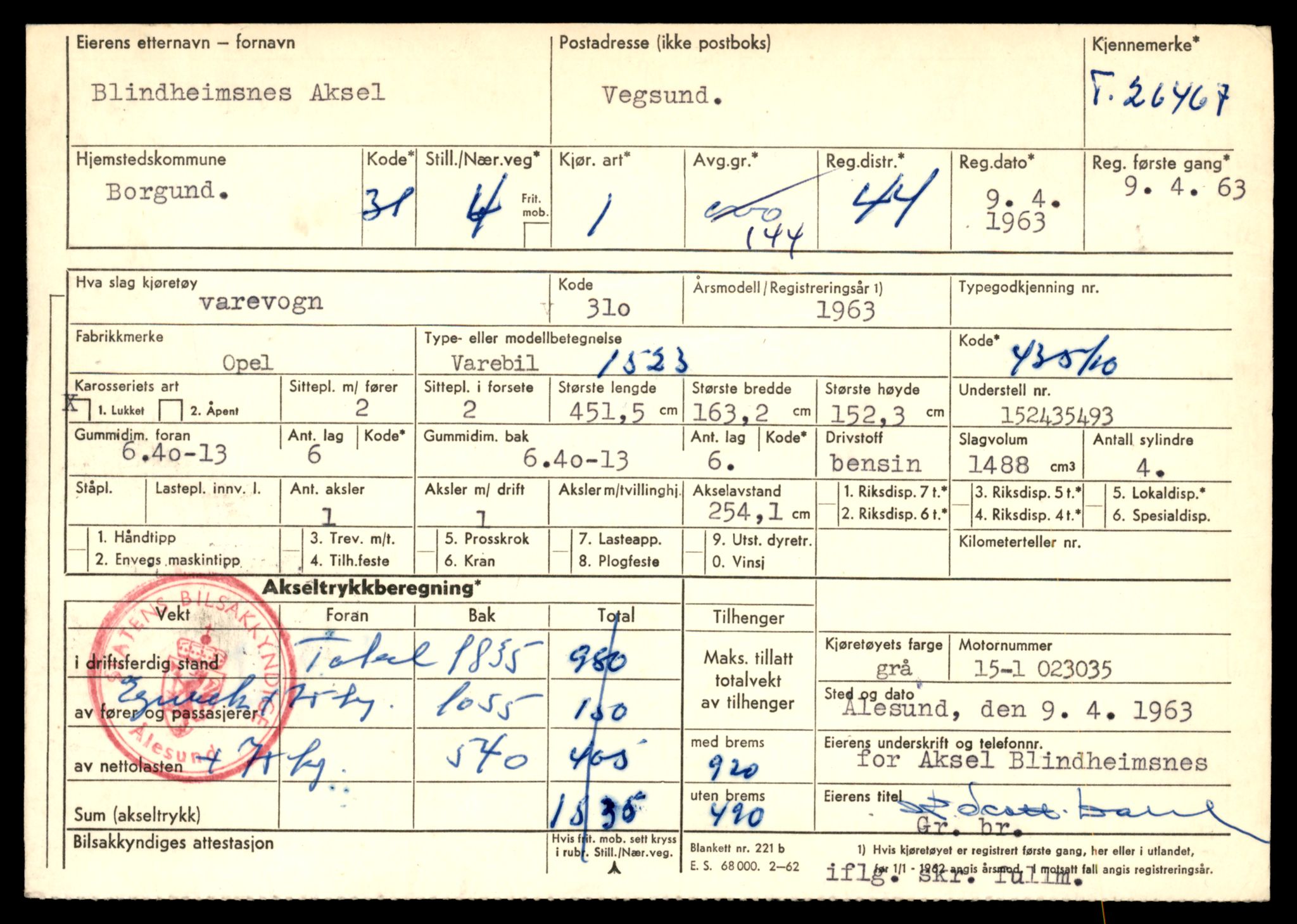 Møre og Romsdal vegkontor - Ålesund trafikkstasjon, SAT/A-4099/F/Fe/L0073: Registreringskort for kjøretøy T 26467 - T 27069, 1927-1998, s. 1