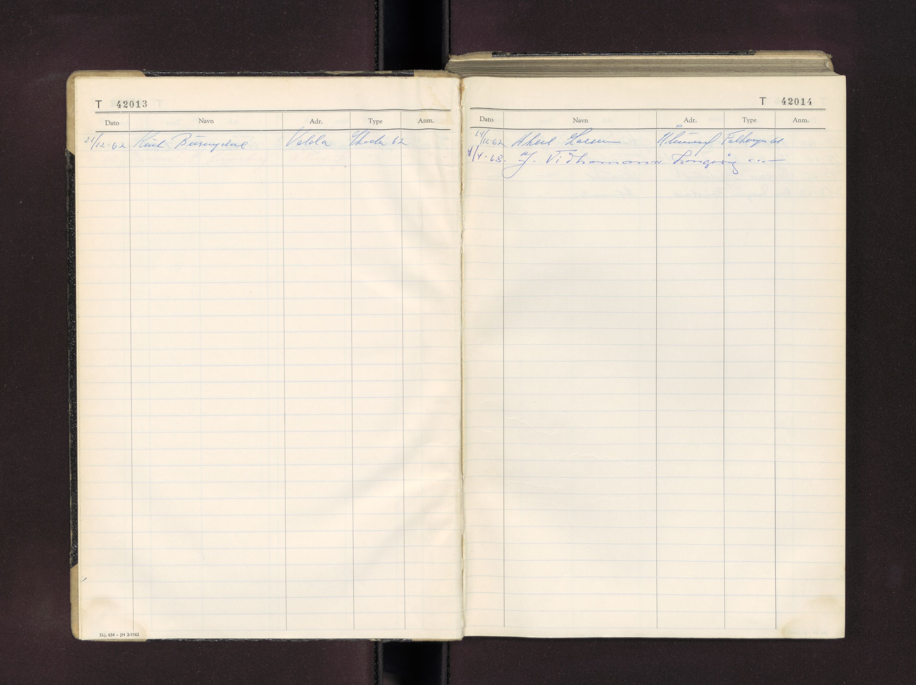 Møre og Romsdal vegkontor - Ålesund trafikkstasjon, AV/SAT-A-4099/F/Fc/L0037: Bilregister; T 42000 - T 42499, 1960-1970