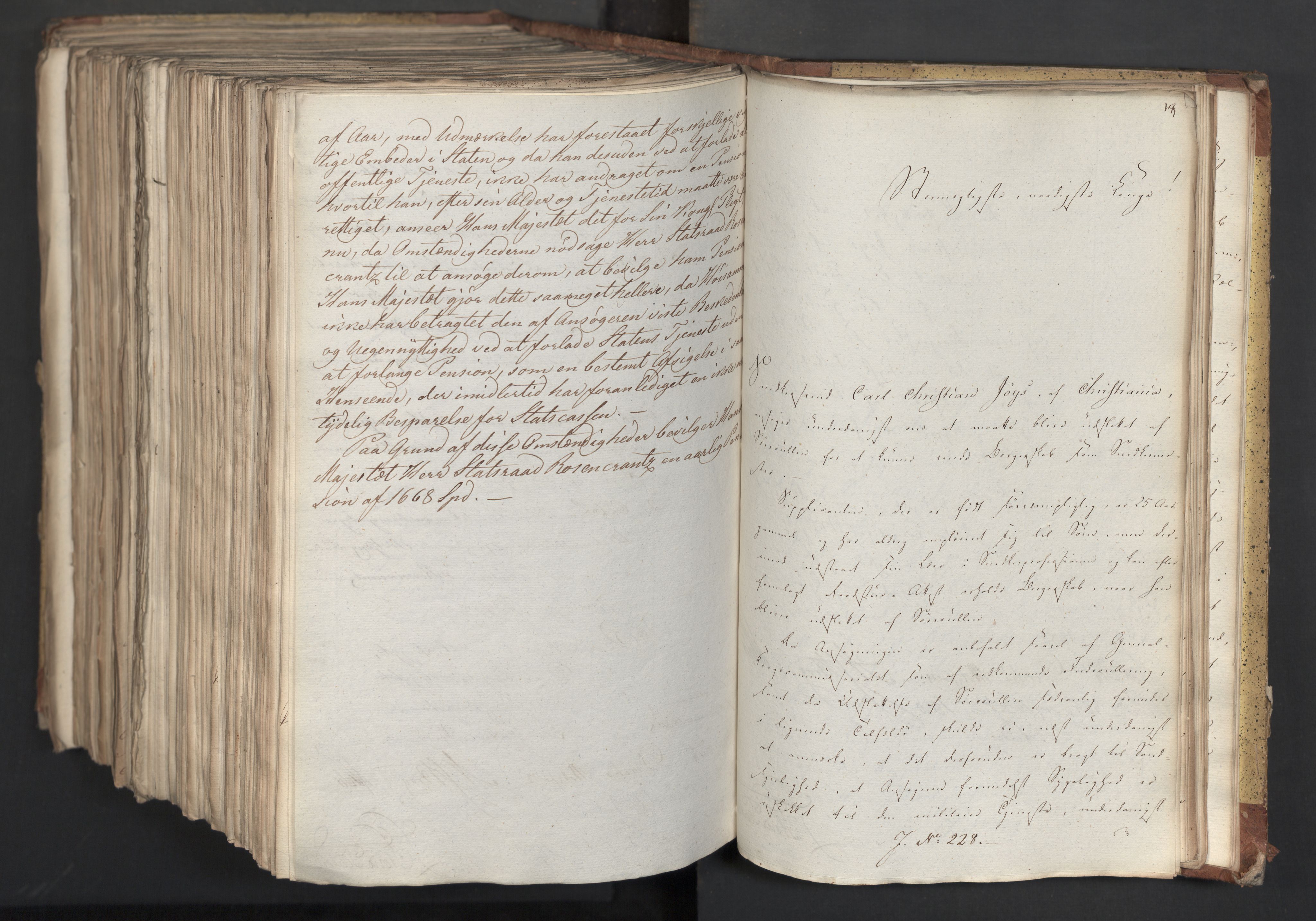 Statsrådsavdelingen i Stockholm, AV/RA-S-1003/D/Da/L0065: Regjeringsinnstillinger nr. 1-239, 1830, s. 906
