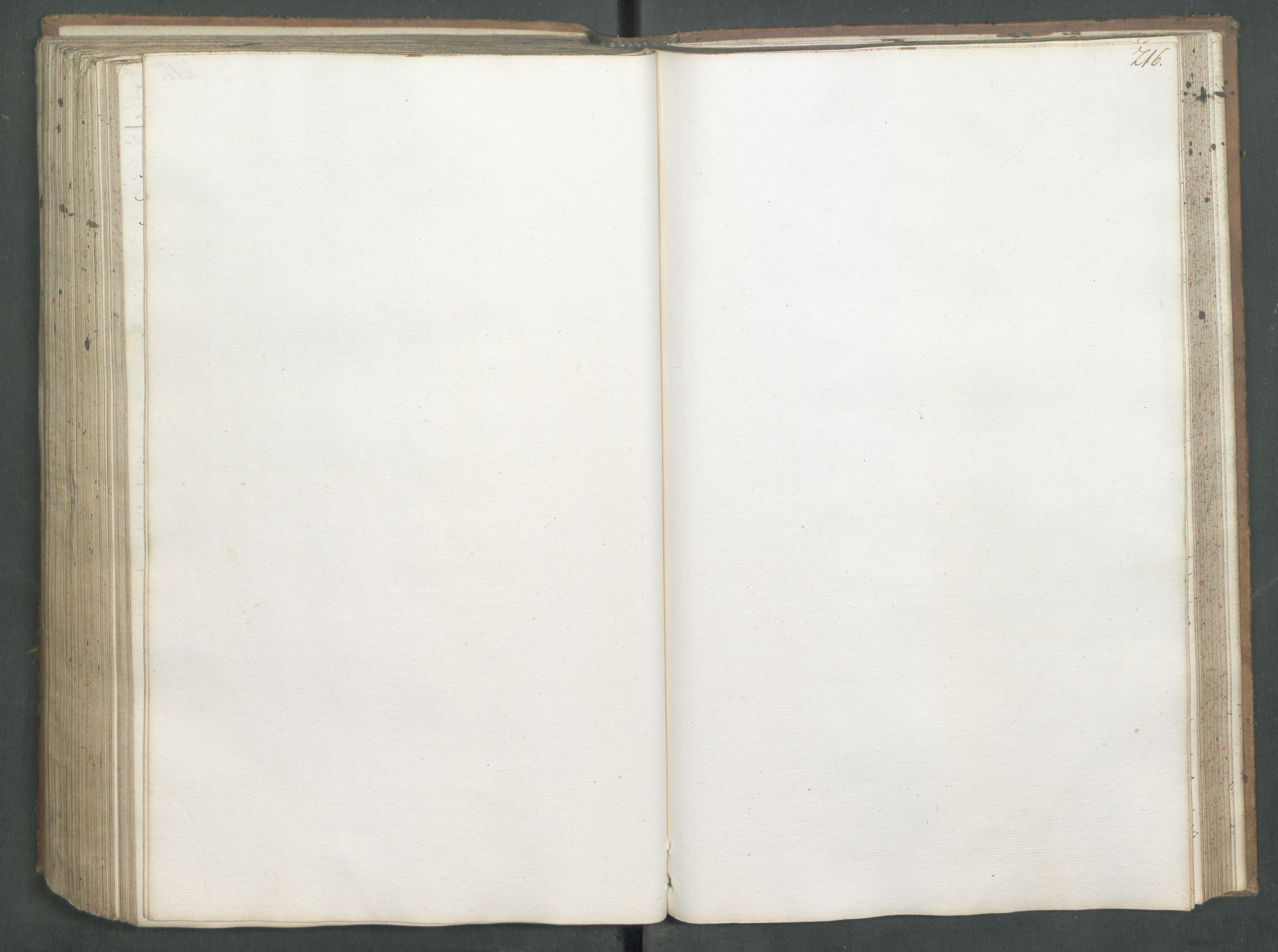 Generaltollkammeret, tollregnskaper, AV/RA-EA-5490/R01/L0008/0001: Tollregnskaper Fredrikshald / Hovedtollbok, 1733, s. 215b-216a