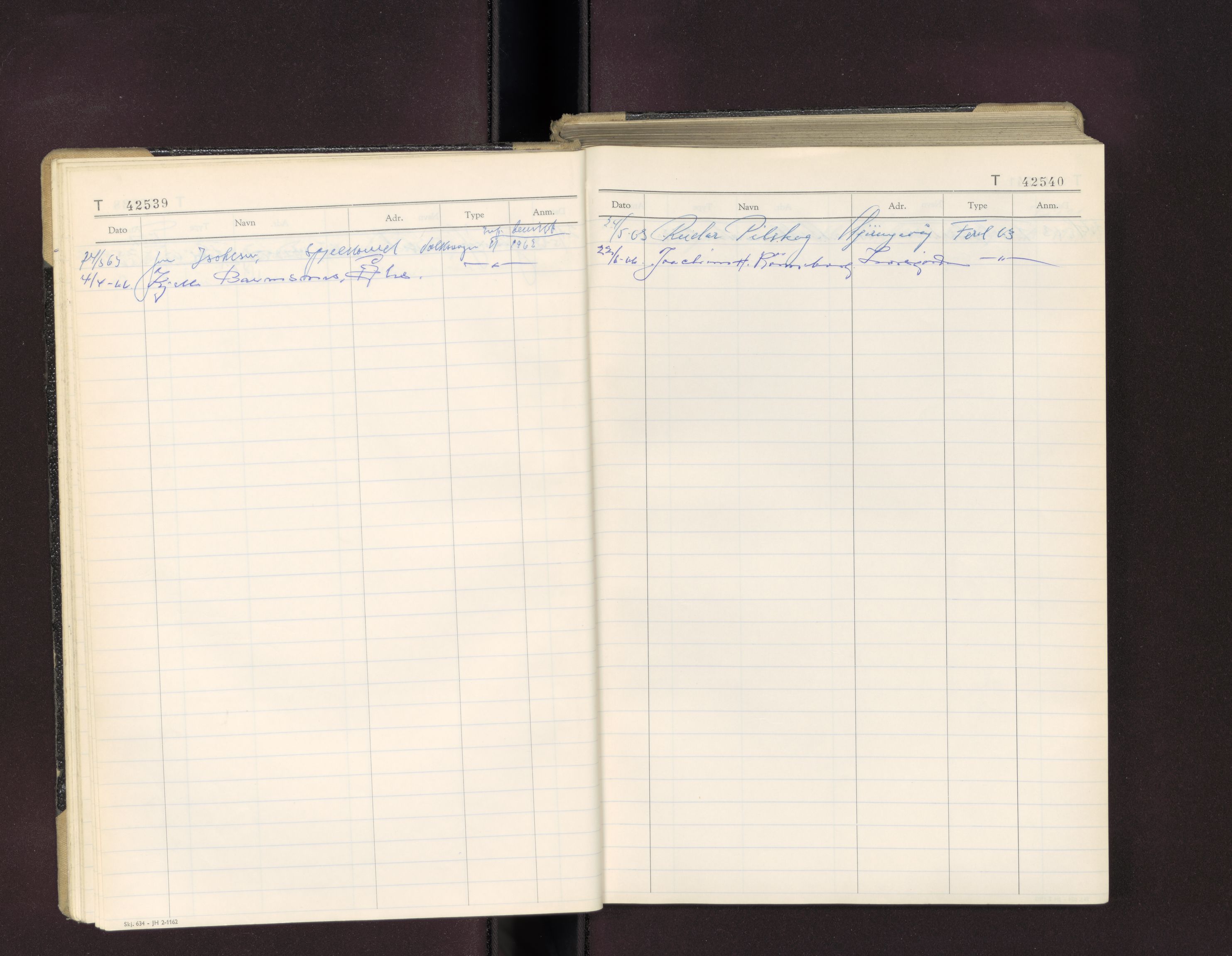 Møre og Romsdal vegkontor - Ålesund trafikkstasjon, AV/SAT-A-4099/F/Fc/L0038: Bilregister; T 42500 - T 42999, 1960-1970