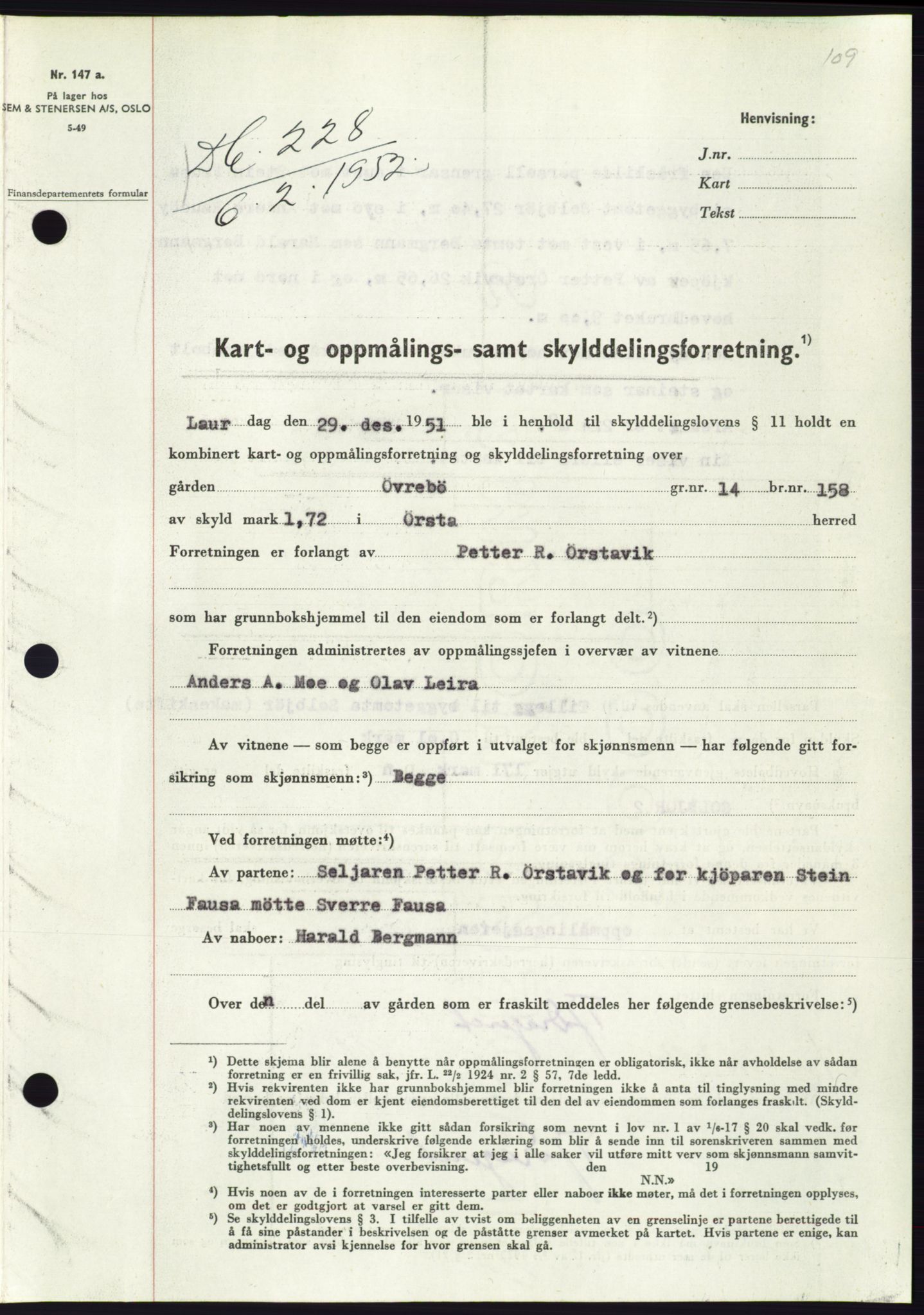 Søre Sunnmøre sorenskriveri, SAT/A-4122/1/2/2C/L0091: Pantebok nr. 17A, 1951-1952, Dagboknr: 228/1952