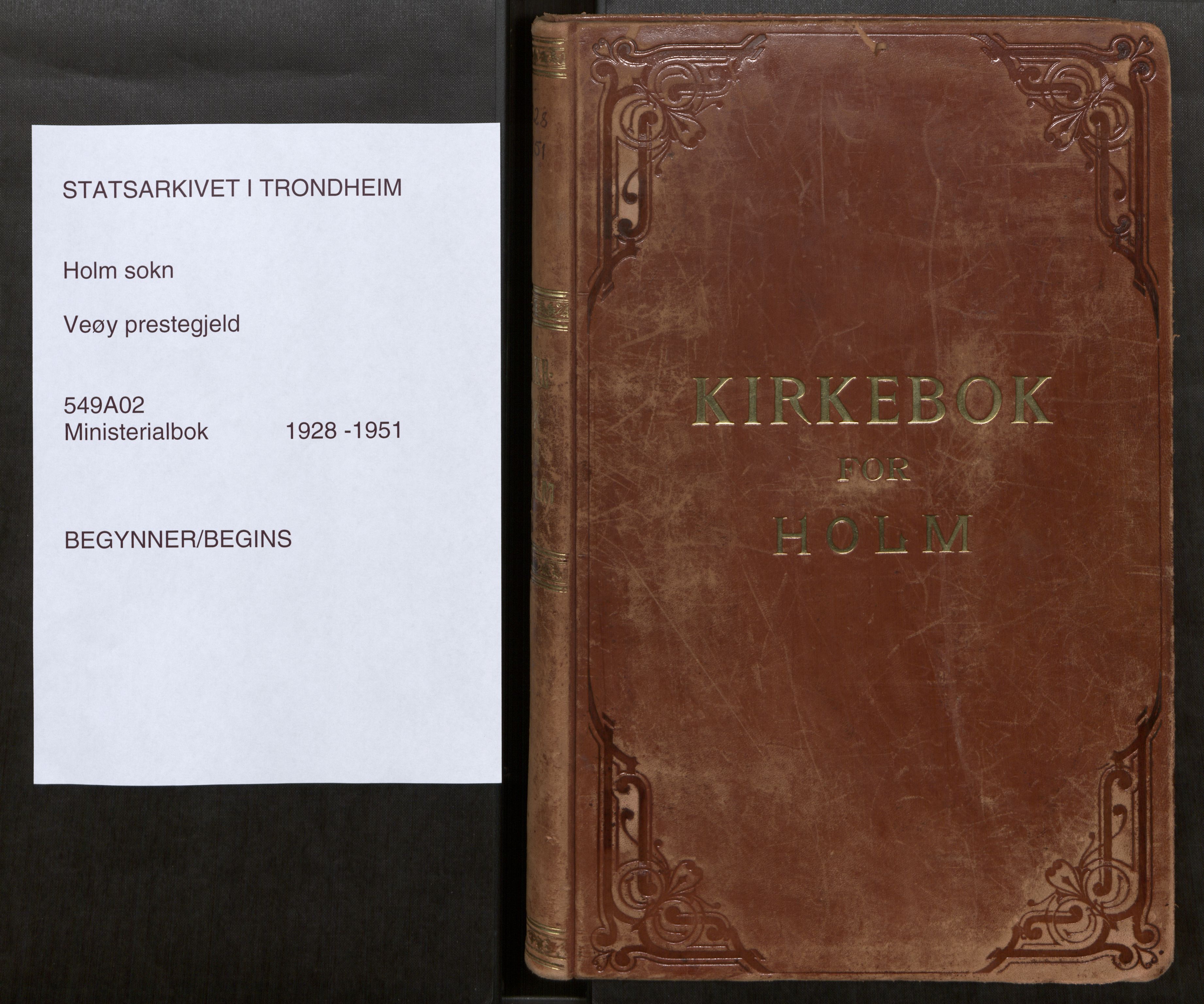 Ministerialprotokoller, klokkerbøker og fødselsregistre - Møre og Romsdal, SAT/A-1454/549/L0619: Ministerialbok nr. 549A02, 1928-1951