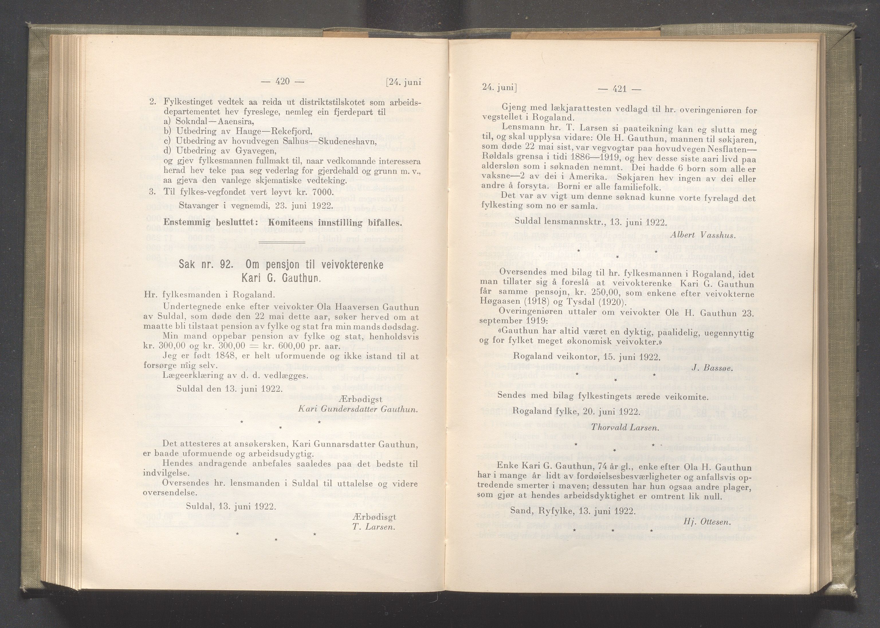 Rogaland fylkeskommune - Fylkesrådmannen , IKAR/A-900/A/Aa/Aaa/L0041: Møtebok , 1922, s. 420-421