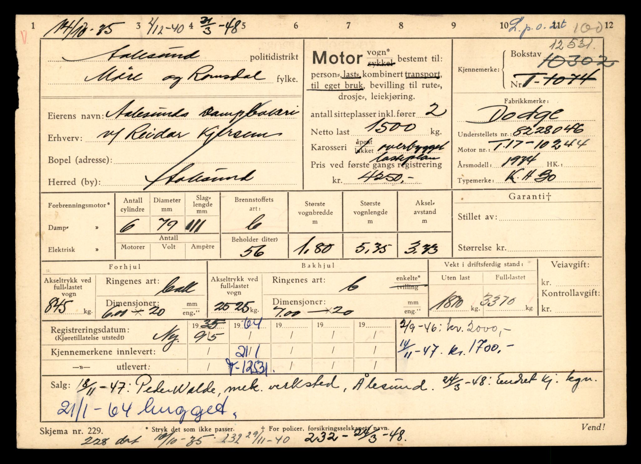 Møre og Romsdal vegkontor - Ålesund trafikkstasjon, AV/SAT-A-4099/F/Fe/L0034: Registreringskort for kjøretøy T 12500 - T 12652, 1927-1998, s. 562