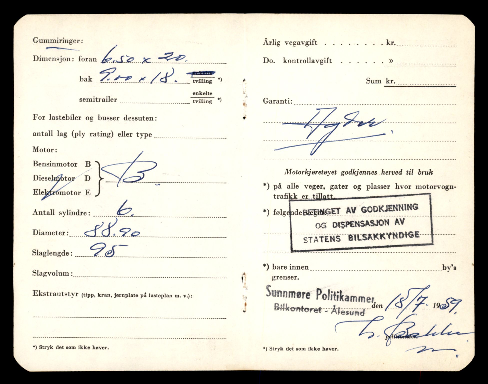 Møre og Romsdal vegkontor - Ålesund trafikkstasjon, SAT/A-4099/F/Fe/L0034: Registreringskort for kjøretøy T 12500 - T 12652, 1927-1998, s. 693