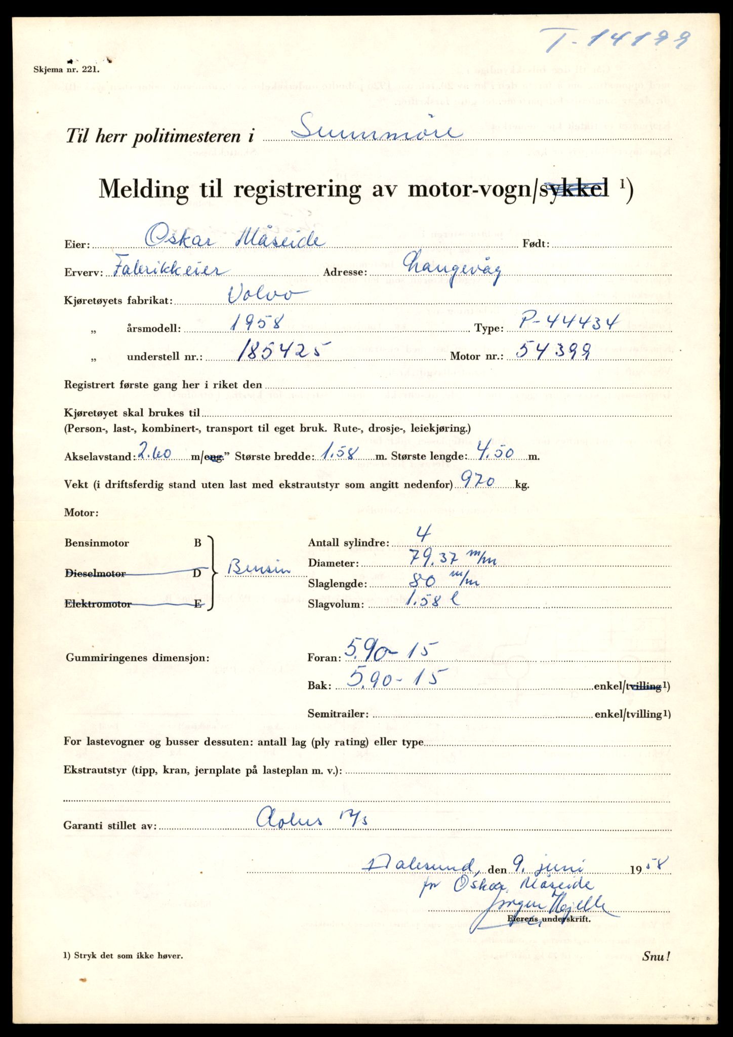 Møre og Romsdal vegkontor - Ålesund trafikkstasjon, AV/SAT-A-4099/F/Fe/L0043: Registreringskort for kjøretøy T 14080 - T 14204, 1927-1998, s. 3209