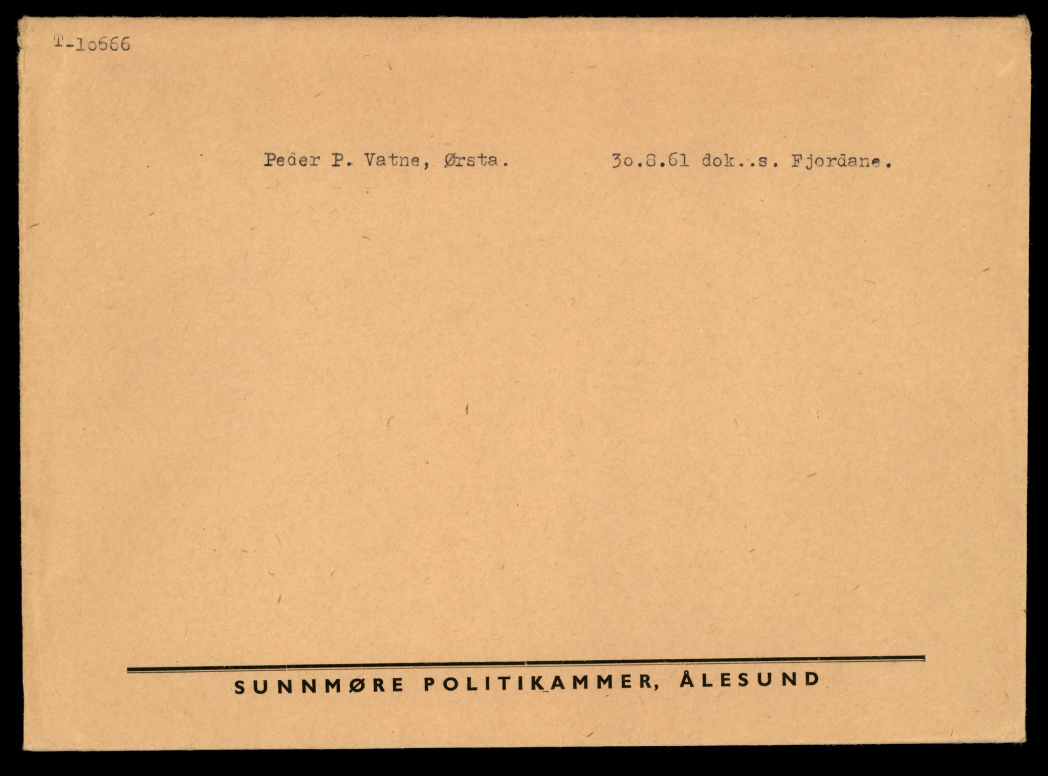 Møre og Romsdal vegkontor - Ålesund trafikkstasjon, AV/SAT-A-4099/F/Fe/L0022: Registreringskort for kjøretøy T 10584 - T 10694, 1927-1998, s. 2265