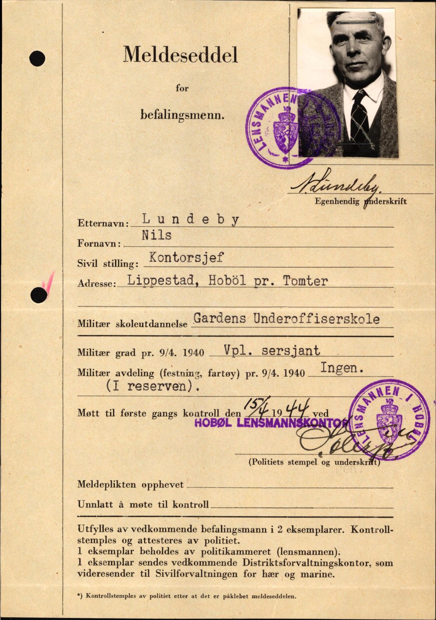 Forsvaret, Forsvarets krigshistoriske avdeling, AV/RA-RAFA-2017/Y/Yf/L0209: II-C-11-2121  -  Okkupasjonstiden.  Meldesedler for befal med foto og oppl. om militær grad 9. apr. 1940., 1944-1945, s. 129