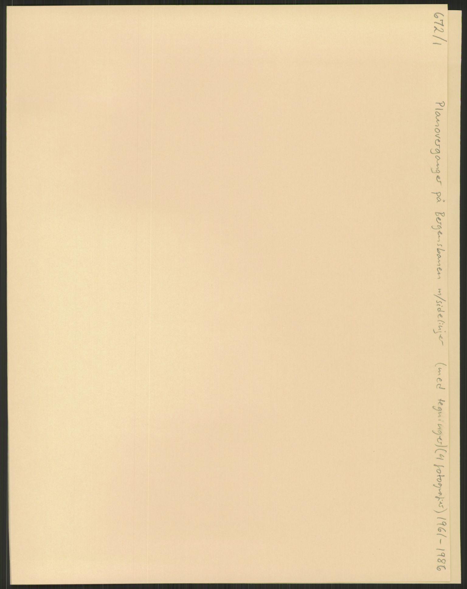 Norges Statsbaner, Driftsavdelingen, RA/S-5409/D/L0499/0001: Planoverganger. Bergen distrikt / Planoverganger på Bergensbanen m/sidelinjer (med tegninger) (4 fotografier) (3 mapper), 1961-1986, s. 1