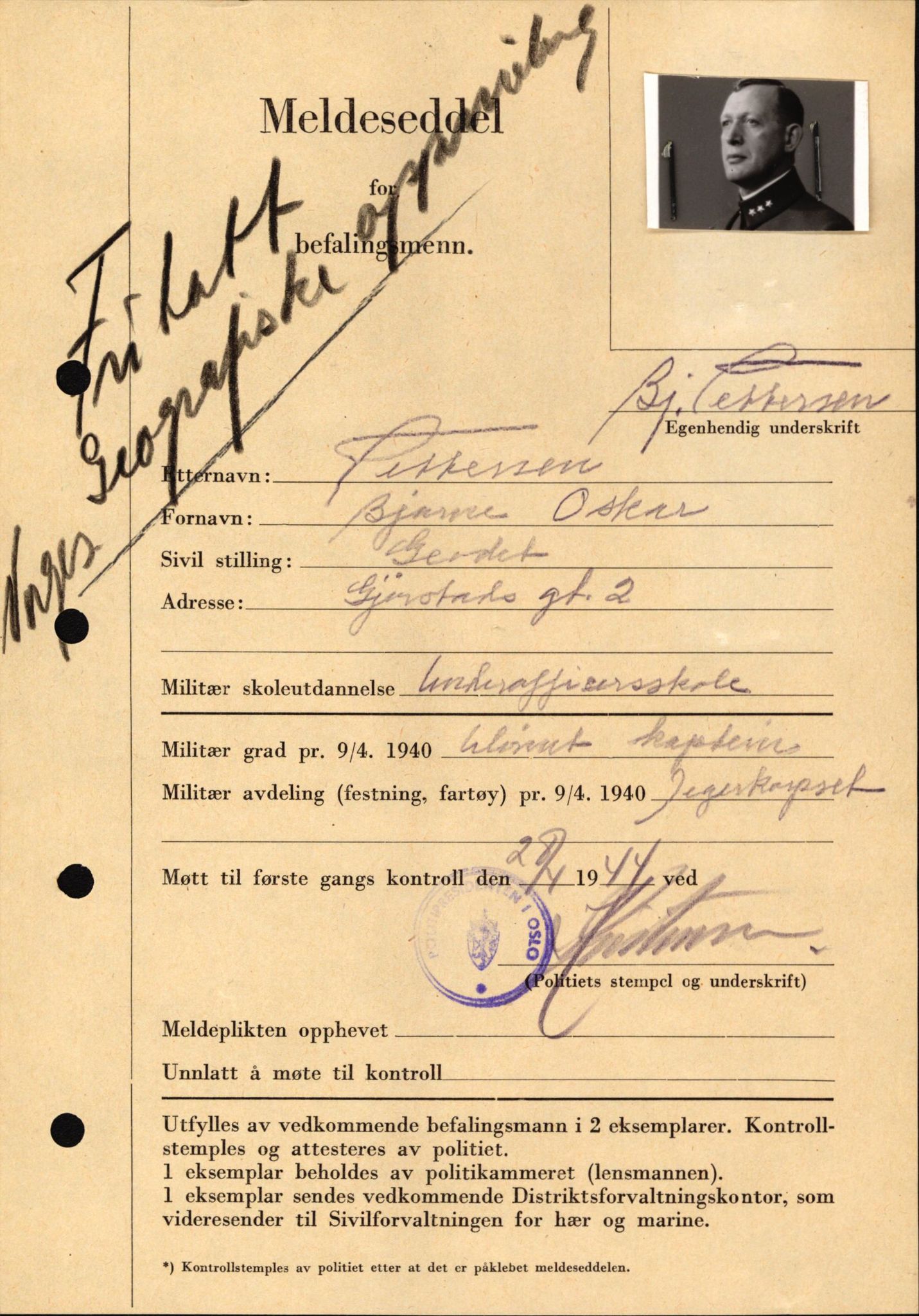 Forsvaret, Forsvarets krigshistoriske avdeling, AV/RA-RAFA-2017/Y/Yf/L0209: II-C-11-2121  -  Okkupasjonstiden.  Meldesedler for befal med foto og oppl. om militær grad 9. apr. 1940., 1944-1945, s. 502