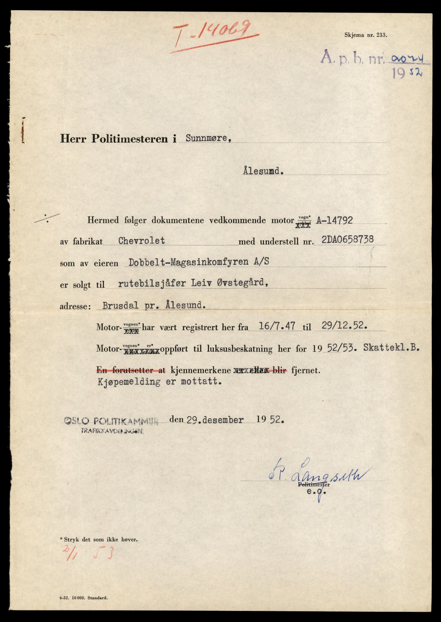 Møre og Romsdal vegkontor - Ålesund trafikkstasjon, AV/SAT-A-4099/F/Fe/L0042: Registreringskort for kjøretøy T 13906 - T 14079, 1927-1998, s. 2947