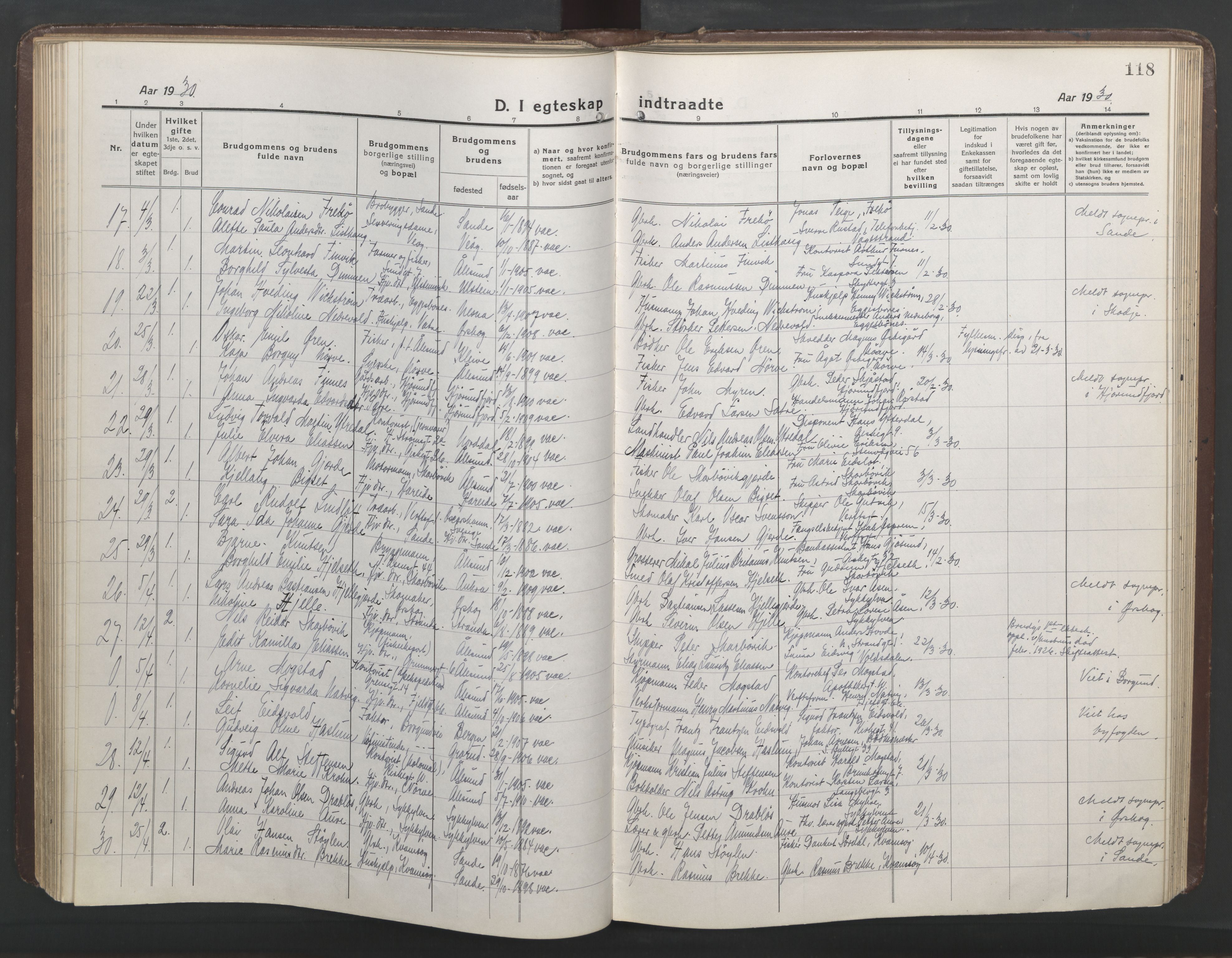 Ministerialprotokoller, klokkerbøker og fødselsregistre - Møre og Romsdal, AV/SAT-A-1454/529/L0473: Klokkerbok nr. 529C10, 1918-1941, s. 118