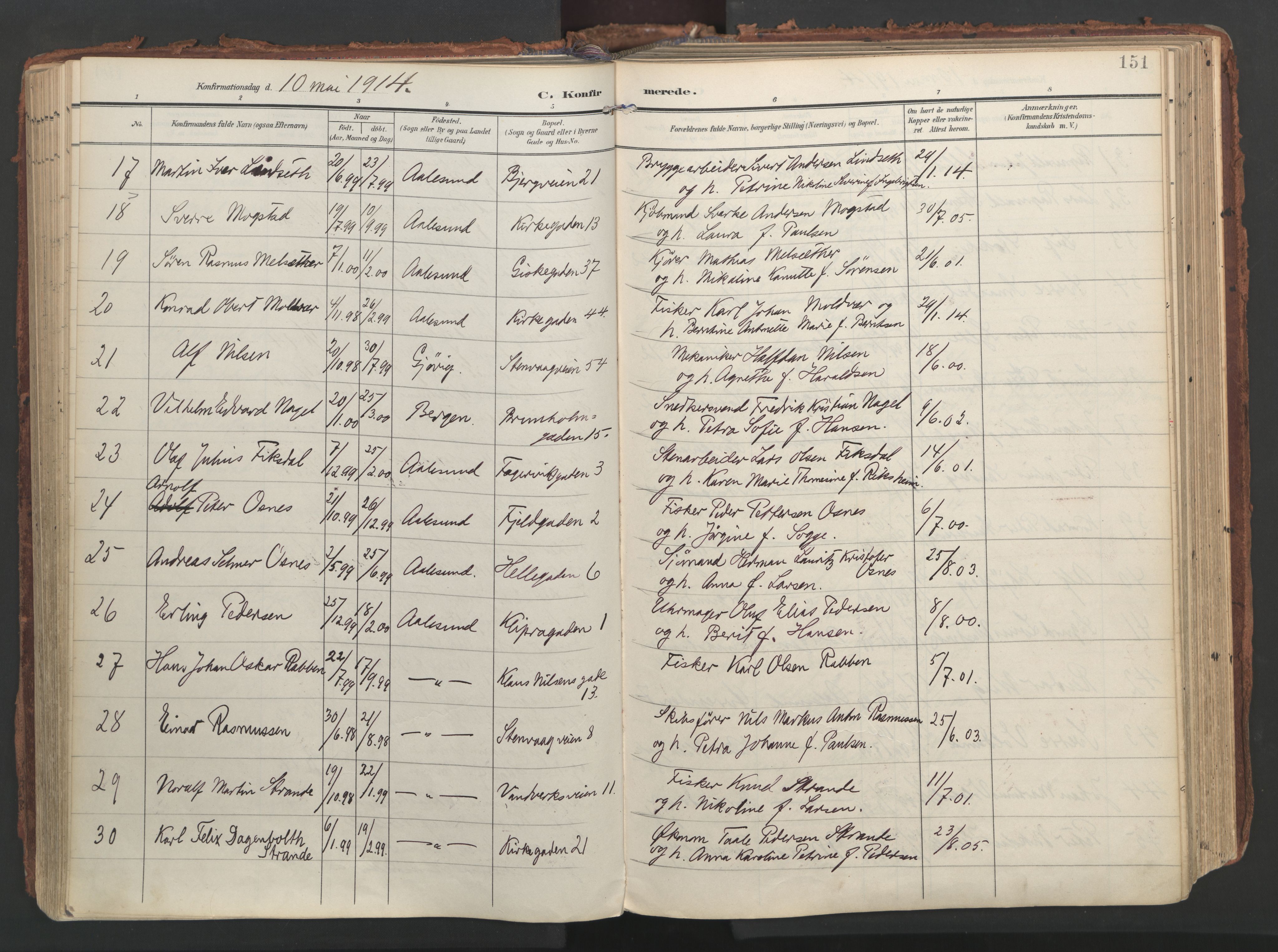 Ministerialprotokoller, klokkerbøker og fødselsregistre - Møre og Romsdal, AV/SAT-A-1454/529/L0459: Ministerialbok nr. 529A09, 1904-1917, s. 151