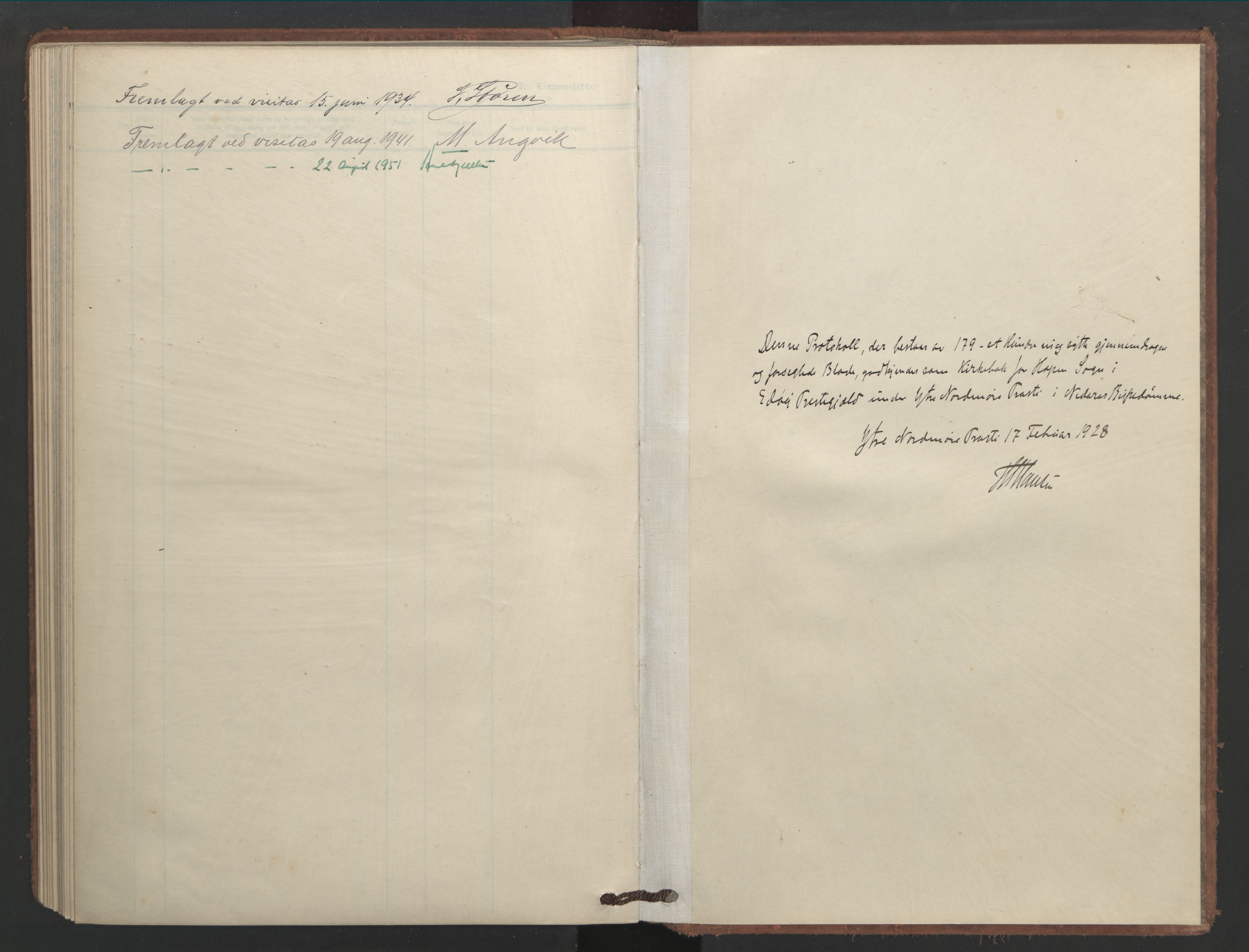 Ministerialprotokoller, klokkerbøker og fødselsregistre - Møre og Romsdal, SAT/A-1454/583/L0957: Klokkerbok nr. 583C02, 1926-1947