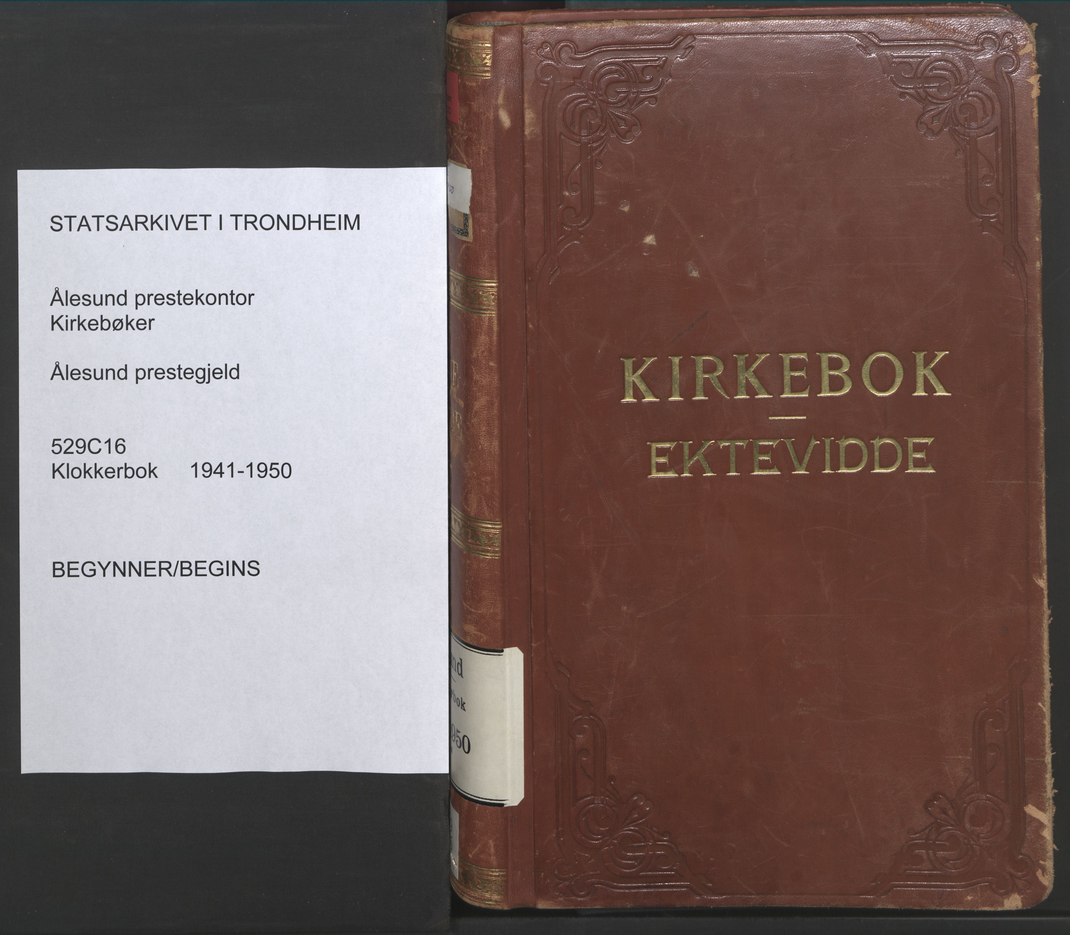 Ministerialprotokoller, klokkerbøker og fødselsregistre - Møre og Romsdal, AV/SAT-A-1454/529/L0479: Klokkerbok nr. 529C16, 1941-1950