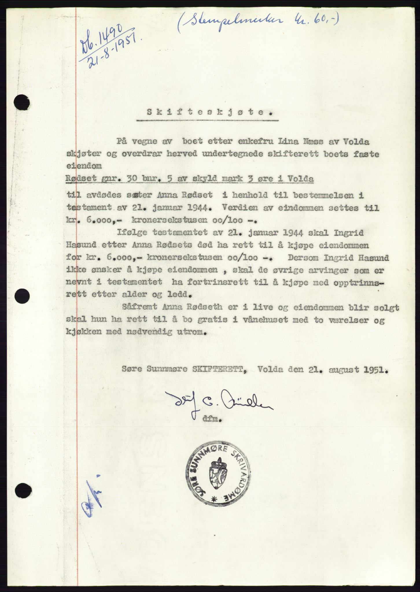 Søre Sunnmøre sorenskriveri, SAT/A-4122/1/2/2C/L0089: Pantebok nr. 15A, 1951-1951, Dagboknr: 1490/1951