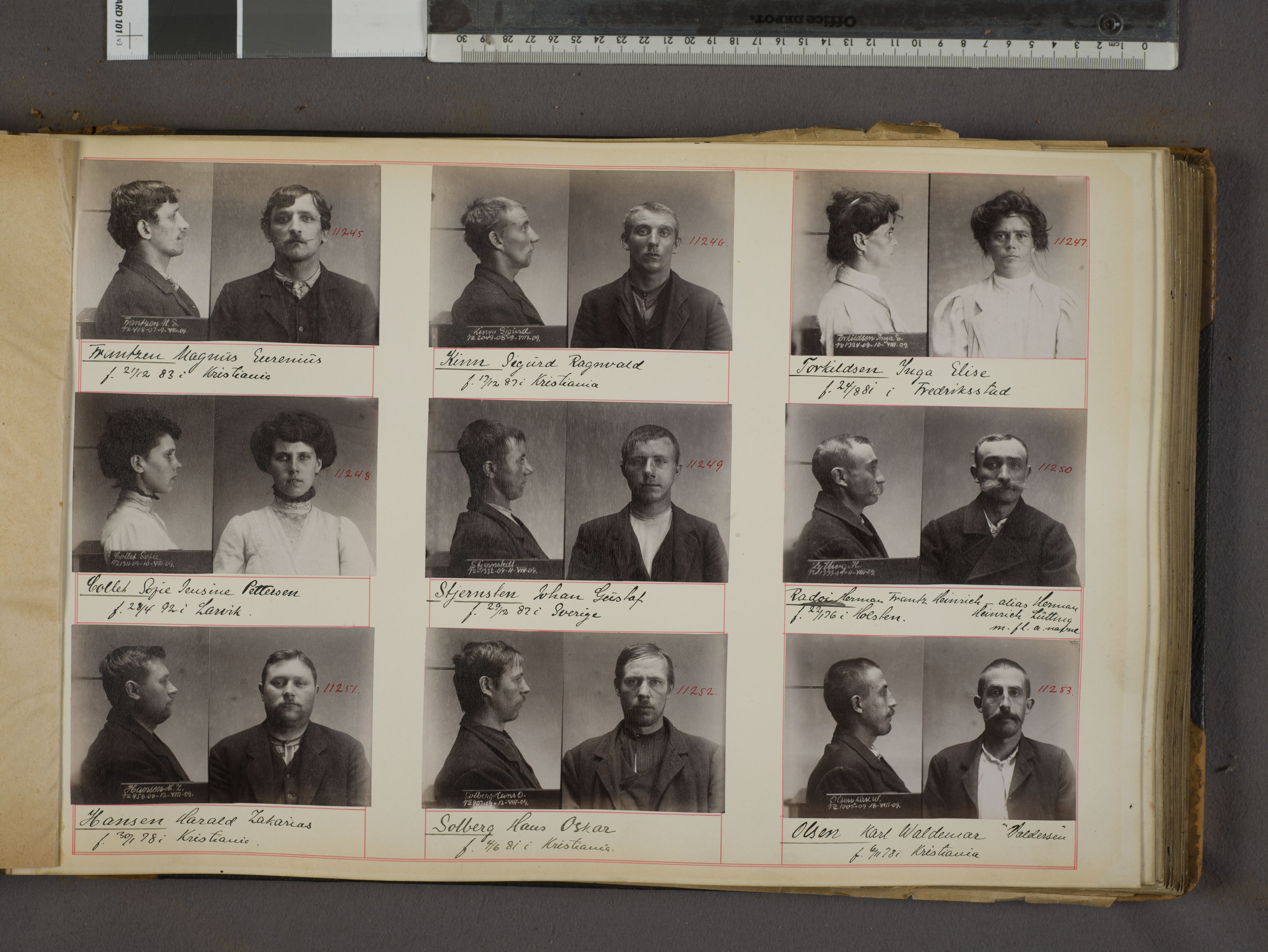 Oslo politikammer, Kriminalavdelingen, AV/SAO-A-11137/U/Ua/L0012: Forbryteralbum, 1908-1910, s. 35