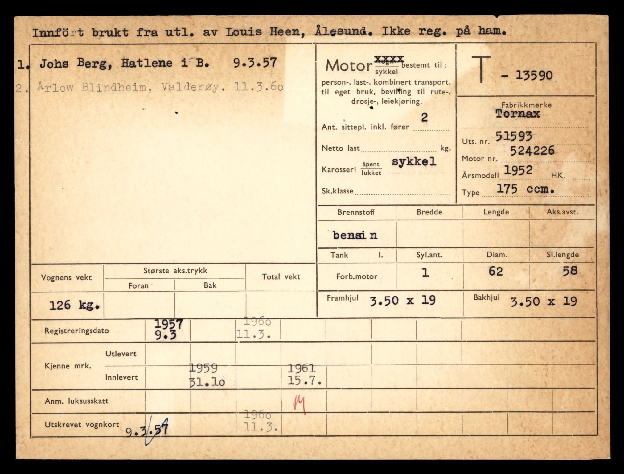Møre og Romsdal vegkontor - Ålesund trafikkstasjon, AV/SAT-A-4099/F/Fe/L0040: Registreringskort for kjøretøy T 13531 - T 13709, 1927-1998, s. 1085