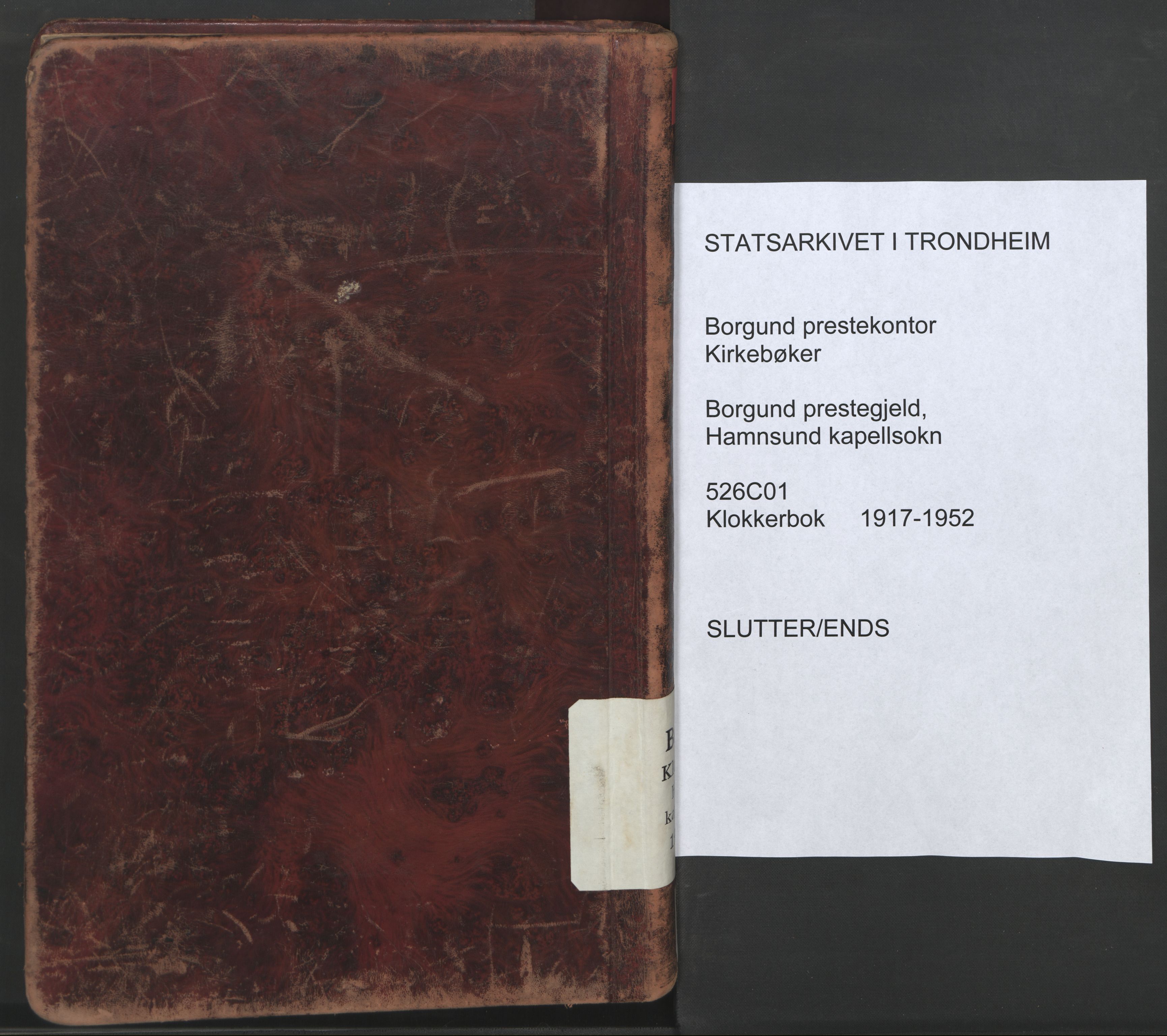 Ministerialprotokoller, klokkerbøker og fødselsregistre - Møre og Romsdal, SAT/A-1454/526/L0384: Klokkerbok nr. 526C01, 1917-1952