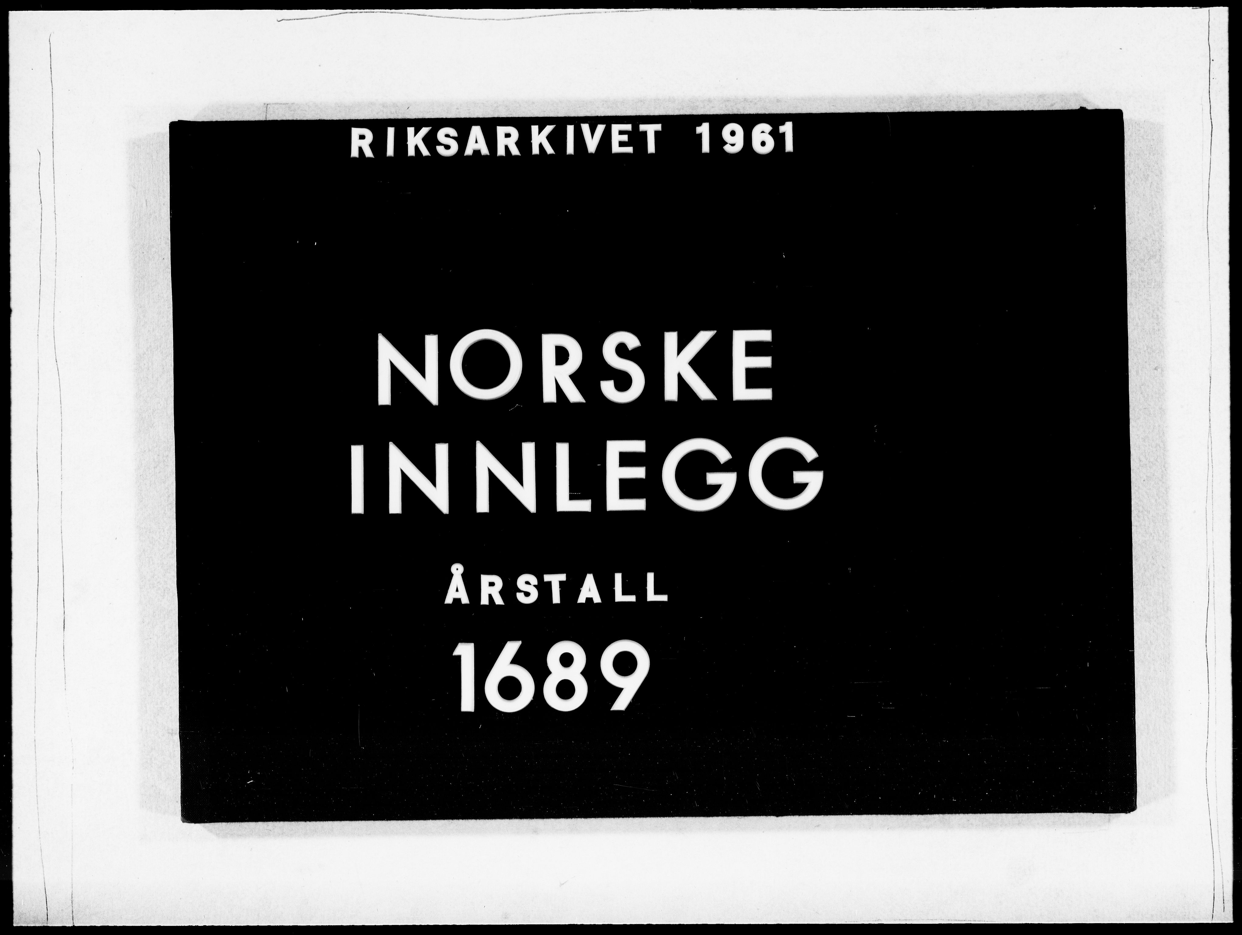 Danske Kanselli 1572-1799, RA/EA-3023/F/Fc/Fcc/Fcca/L0042: Norske innlegg 1572-1799, 1688-1689, s. 388