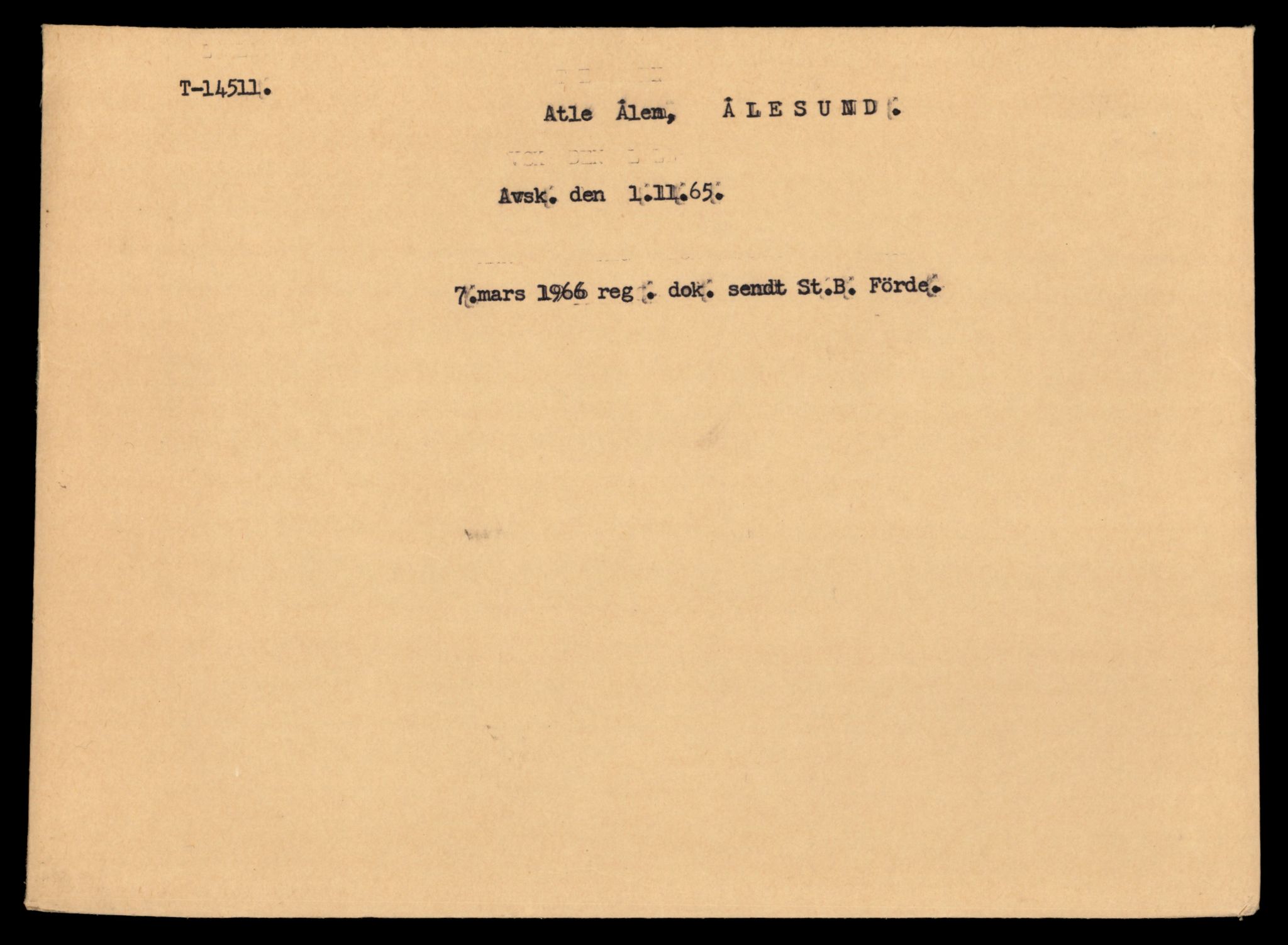 Møre og Romsdal vegkontor - Ålesund trafikkstasjon, AV/SAT-A-4099/F/Fe/L0046: Registreringskort for kjøretøy T 14445 - T 14579, 1927-1998