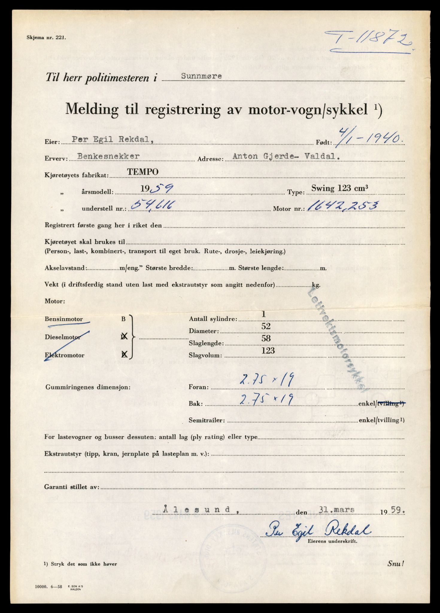 Møre og Romsdal vegkontor - Ålesund trafikkstasjon, AV/SAT-A-4099/F/Fe/L0031: Registreringskort for kjøretøy T 11800 - T 11996, 1927-1998, s. 1327